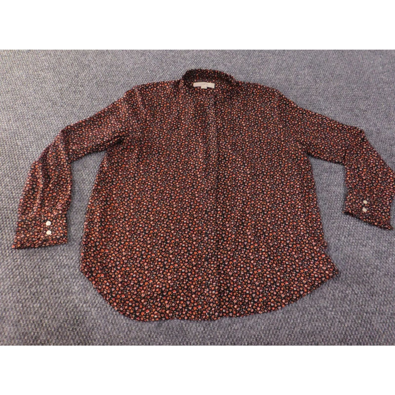 Ann Taylor Ann Taylor Loft Shirt Womens L Red Floral Button-Up Casual Long Sleeve Round Neck Pullover Rayon Woven Button-Front Vintage: No Size L / US 10 / IT 46 - 2 Thumbnail