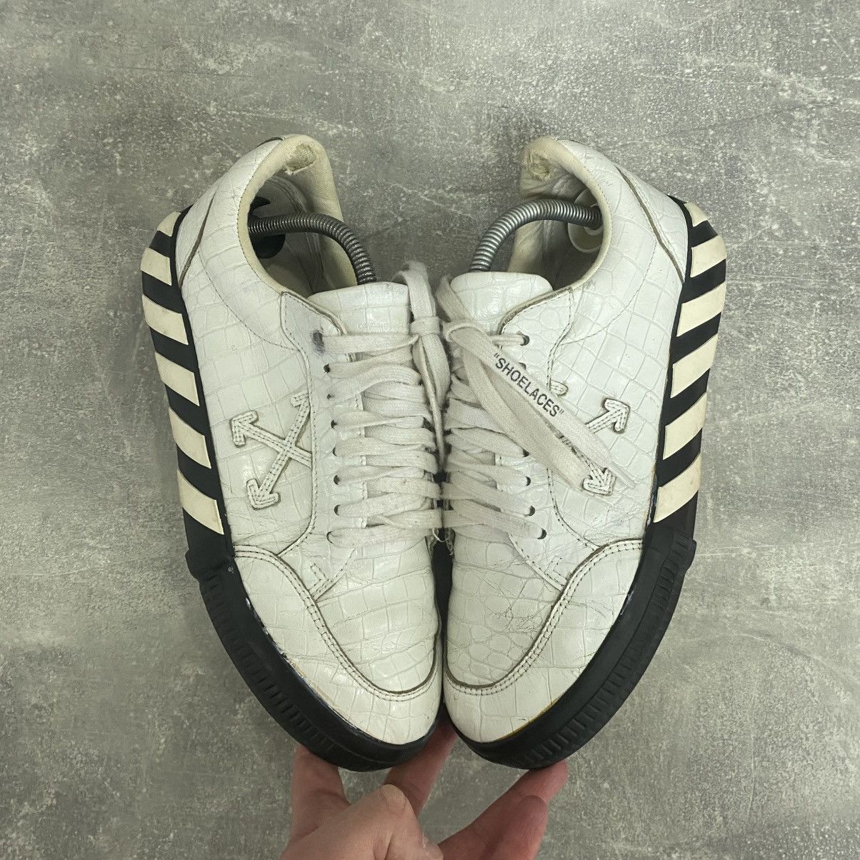 Off-White Off White Vulcanized Low Top White Sneakers Size US 8 / EU 41 - 2 Thumbnail