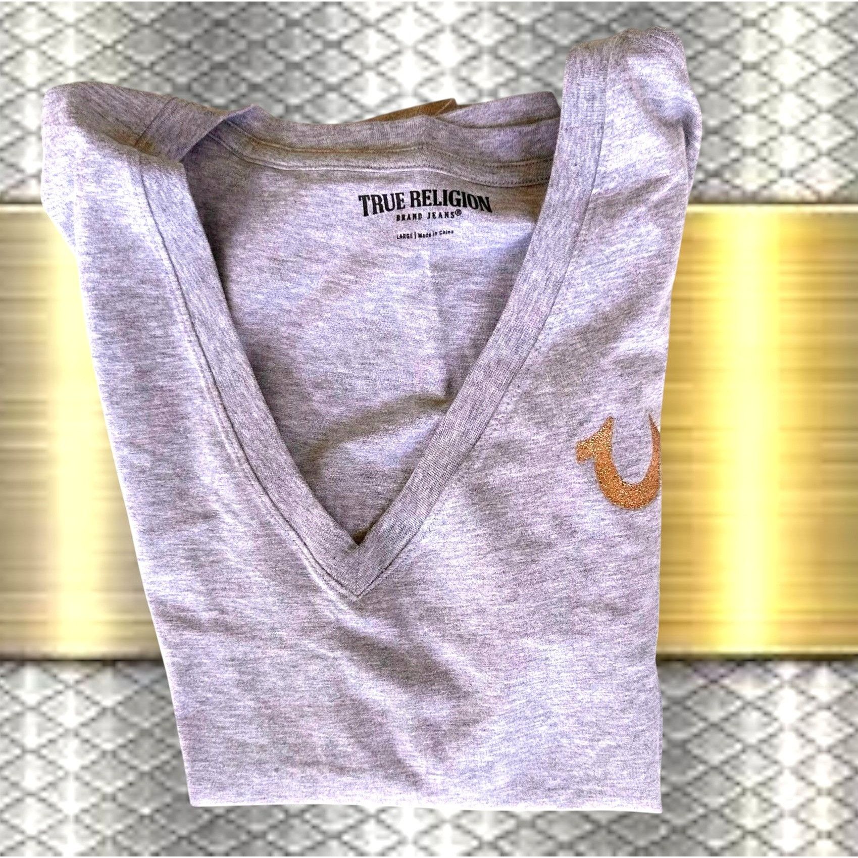 True Religion NWT True Religion Foil Logo Tee Top Large Heather Gray Horse Size L / US 10 / IT 46 - 3 Thumbnail