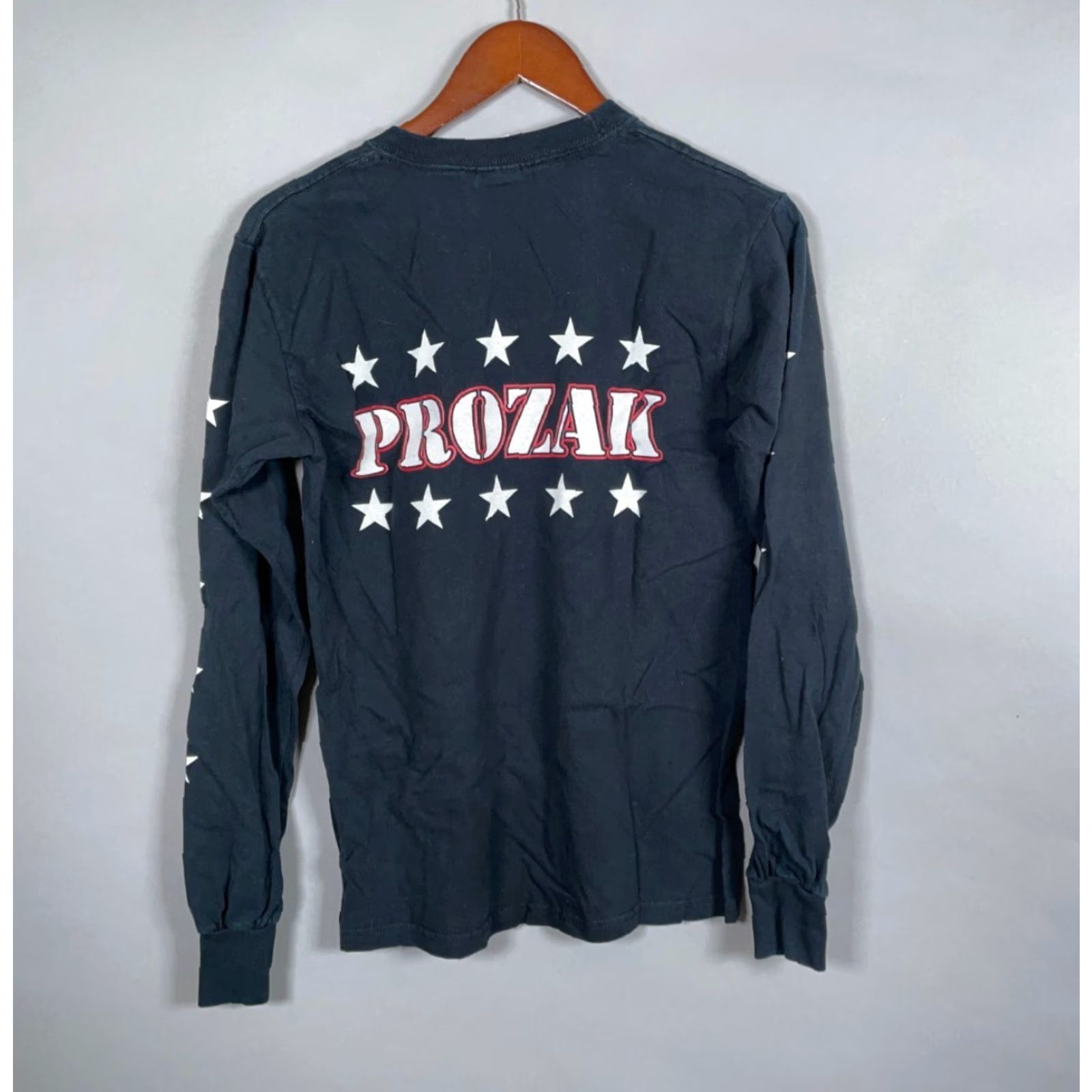 Gildan Prozak Graphic Print Long Sleeve T-Shirt Adult Small Black Hip Hop Horror Music Mens Size US S / EU 44-46 / 1 - 2 Thumbnail