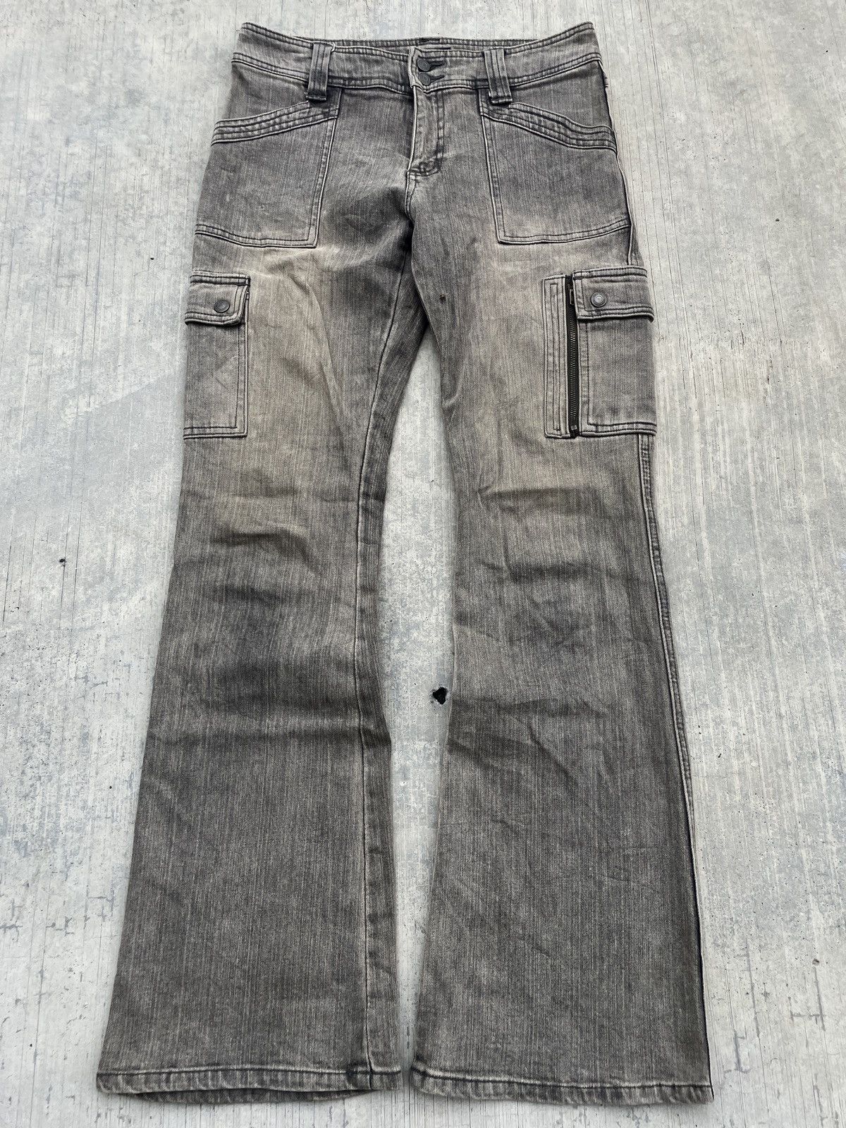 Japanese Brand 2000s JAPANESE BRAND DAILY TOPIC CARGO WASH FLARE JEANS Size US 30 / EU 46 - 1 Thumbnail