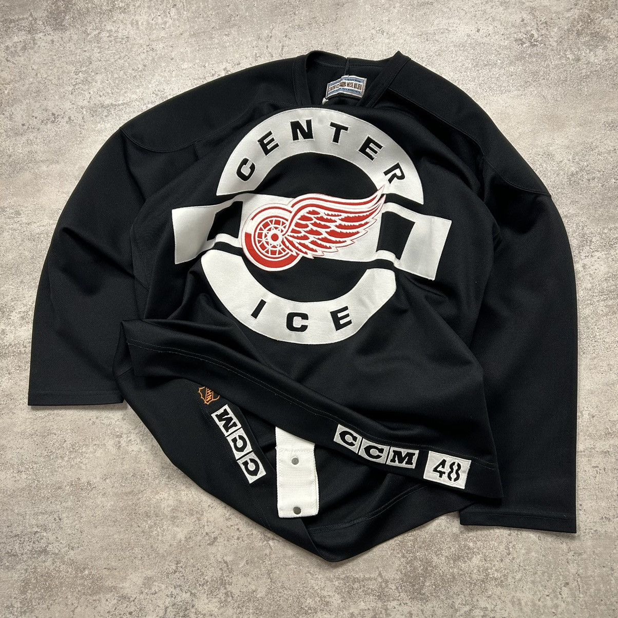 VTG 90s NHL DETROIT RED WINGS AUTHENTIC JERSEY CENTER ICE