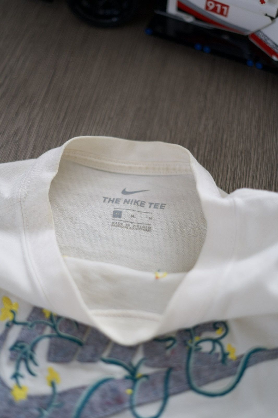 Nike Nike Logo Tee Recycled Floral Print Size US M / EU 48-50 / 2 - 4 Thumbnail