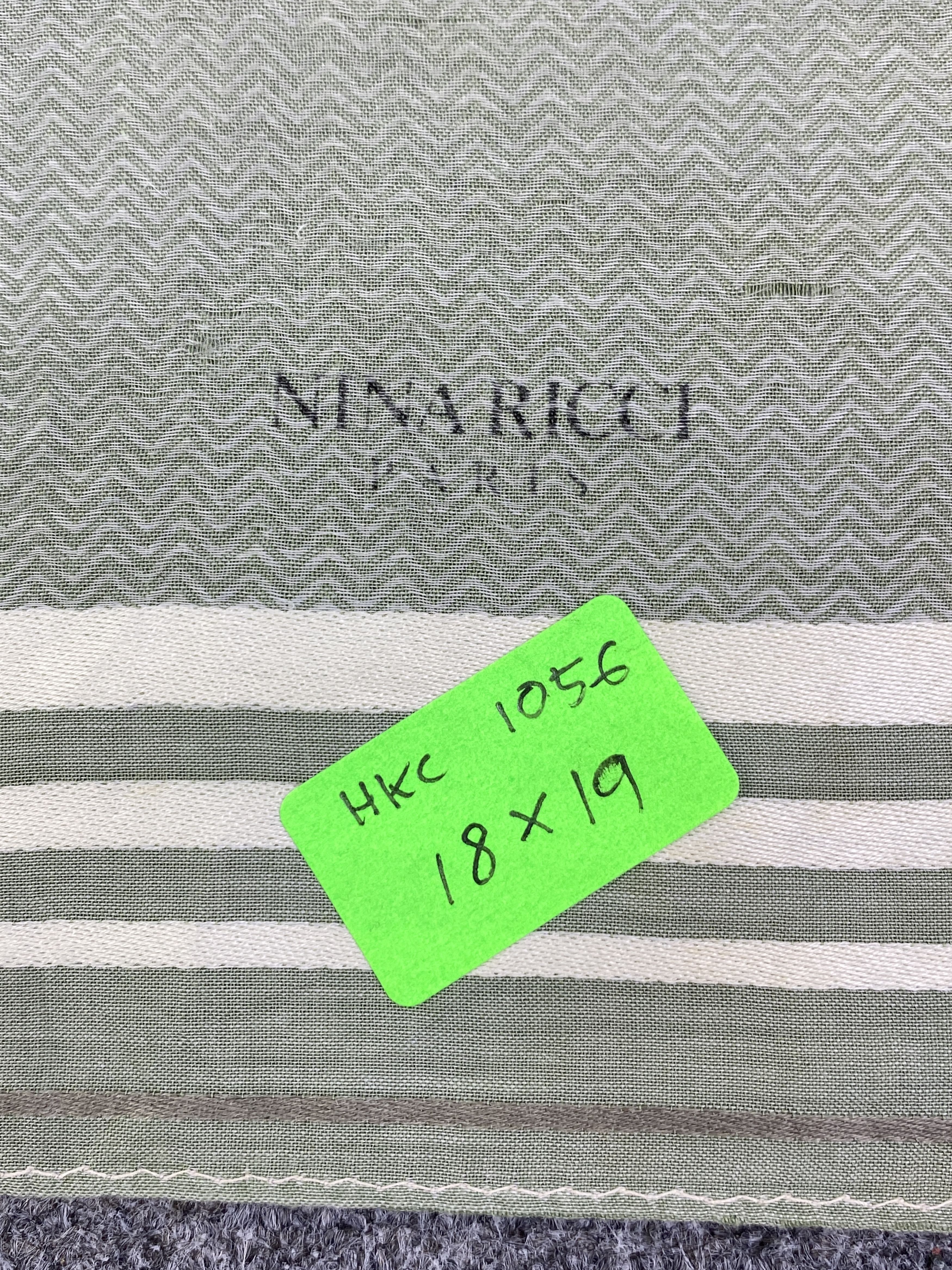 Other Vintage Nina Ricci Handkerchief / Neckerchief HKC1056 Size ONE SIZE - 9 Thumbnail