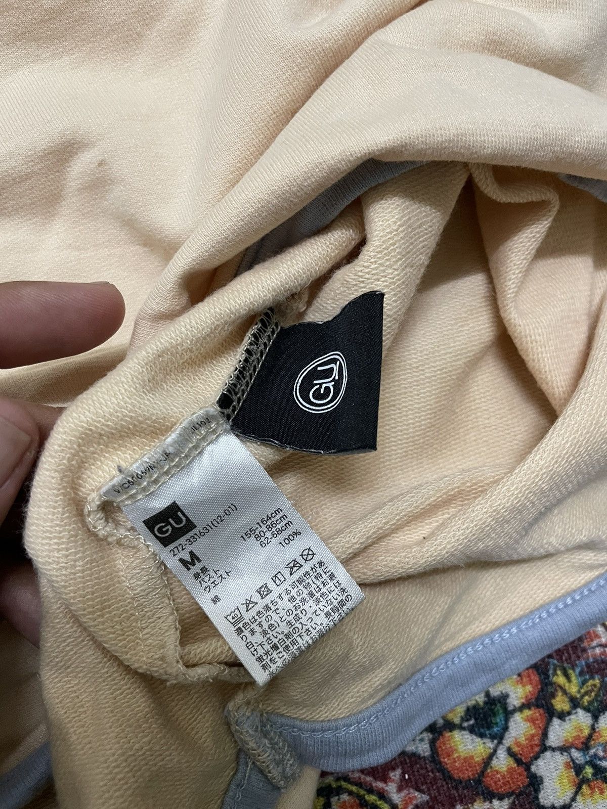 GU × Undercover Uniqlo X Undercover X Diseny Crop tops Size M / US 6-8 / IT 42-44 - 4 Thumbnail
