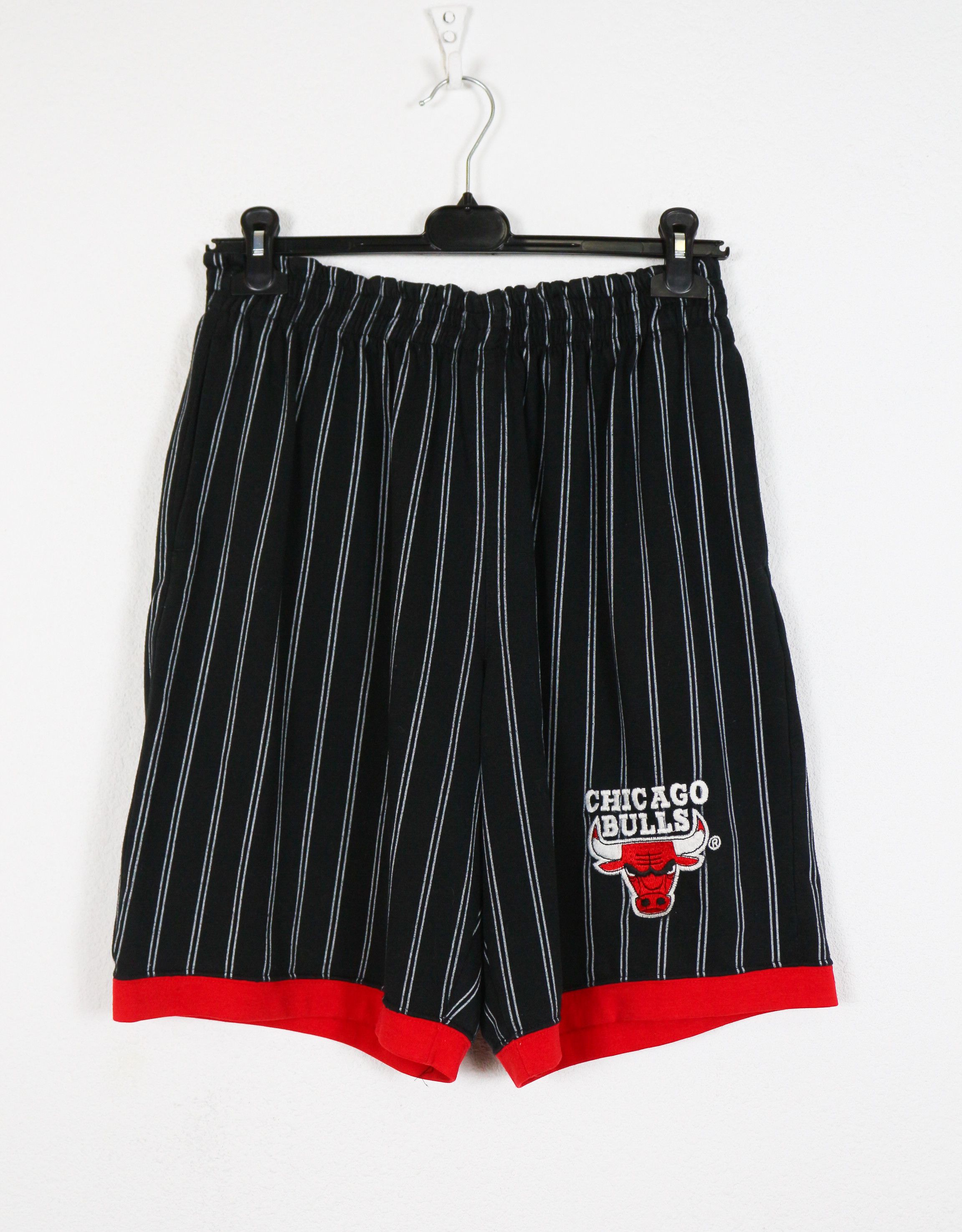 Starter Vintage Starter Chicago Bulls NBA Shorts 90s Korea Made Size US 32 / EU 48 - 1 Thumbnail