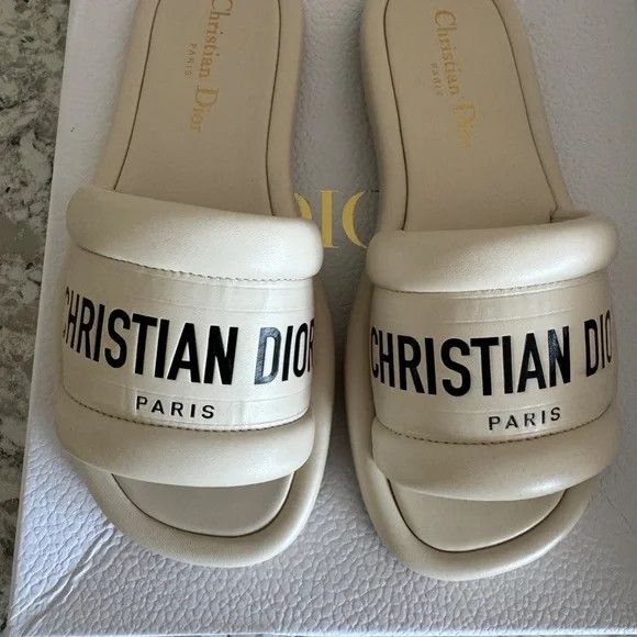 Dior os11x0624 Lambskin Embossed Slide in Off White & Black Size US 6 / IT 36 - 3 Thumbnail
