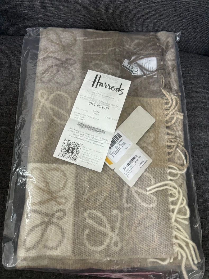 Loewe LOEWE Anagram warm and comfortable woolen scarf Size ONE SIZE - 5 Thumbnail