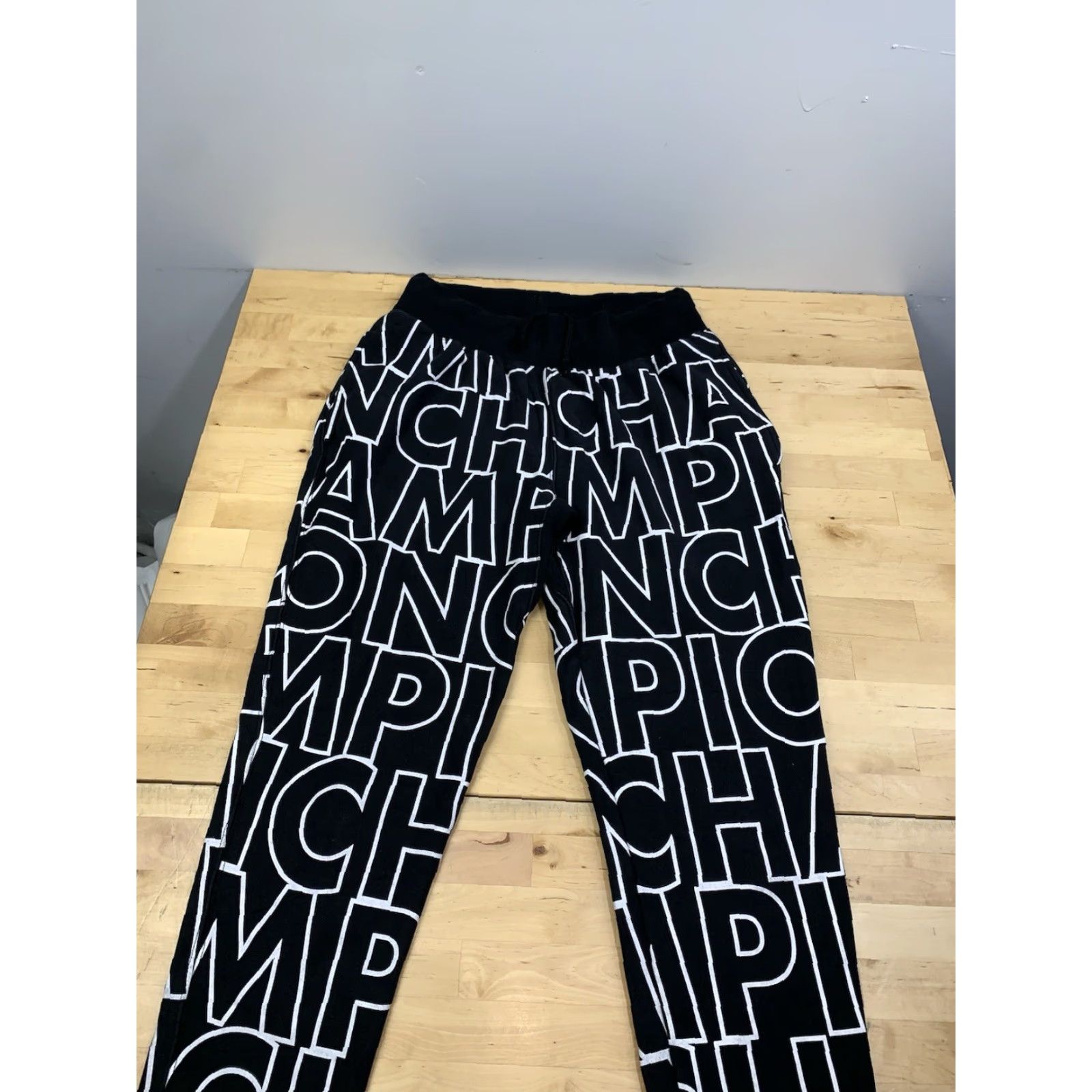 Champion Champion Sweatpants Mens M Black AOP Y2K 12481 Reverse Weave Size US 31 - 2 Thumbnail