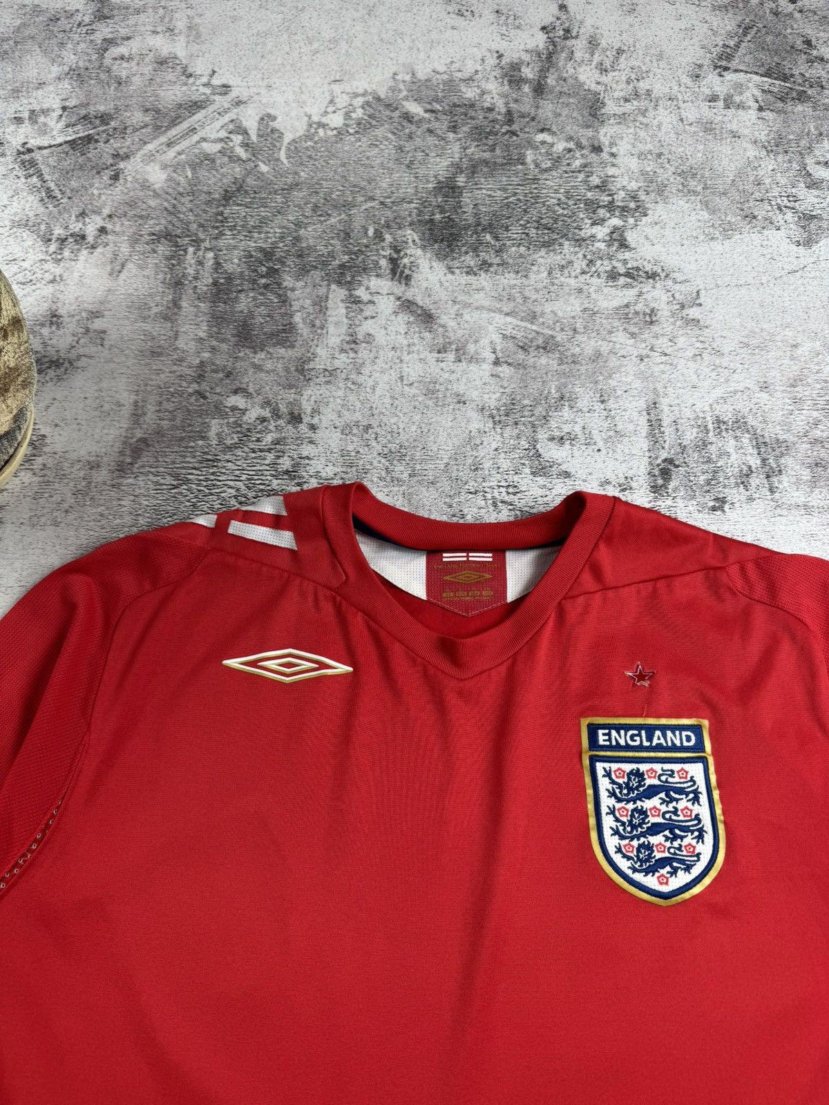Umbro England National Umbro 2006 2008 Men’s Red XL Soccer Football Jersey T Shirt Tee Size US XL / EU 56 / 4 - 8 Thumbnail