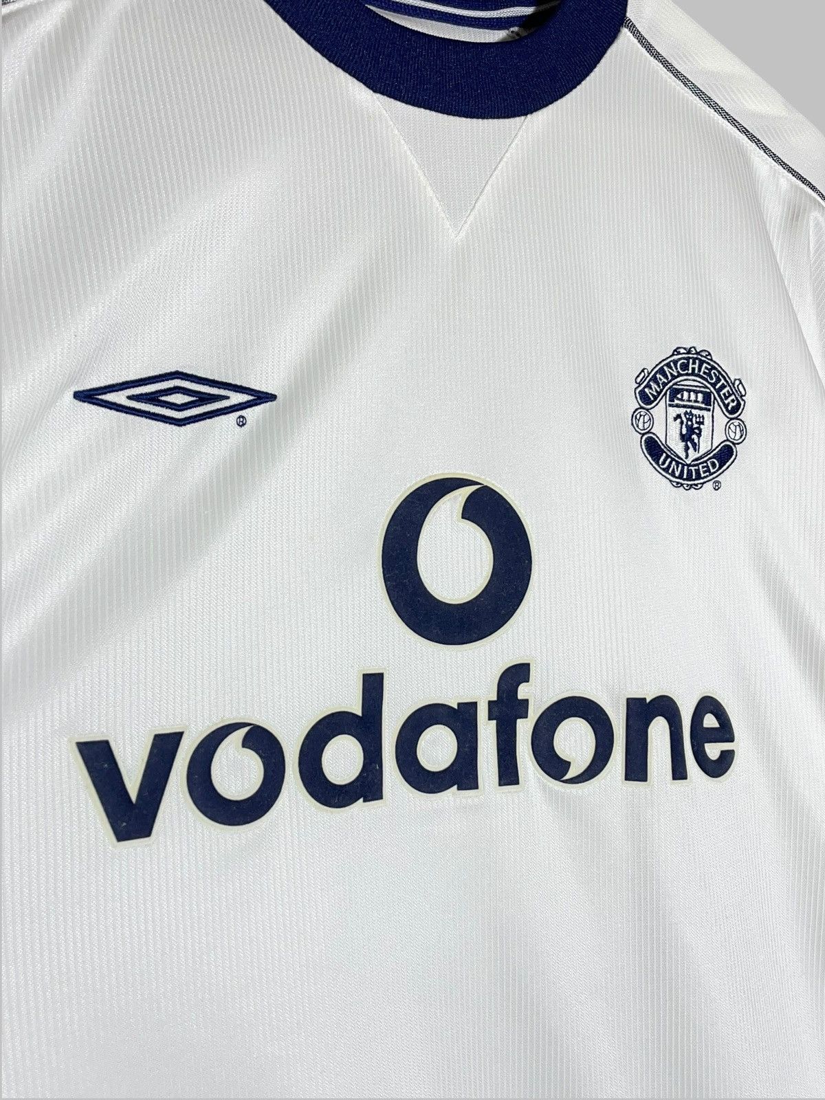 Umbro × Vintage Manchester United Umbro 2000/01 Away Vintage Football Shirt Size US L / EU 52-54 / 3 - 6 Thumbnail
