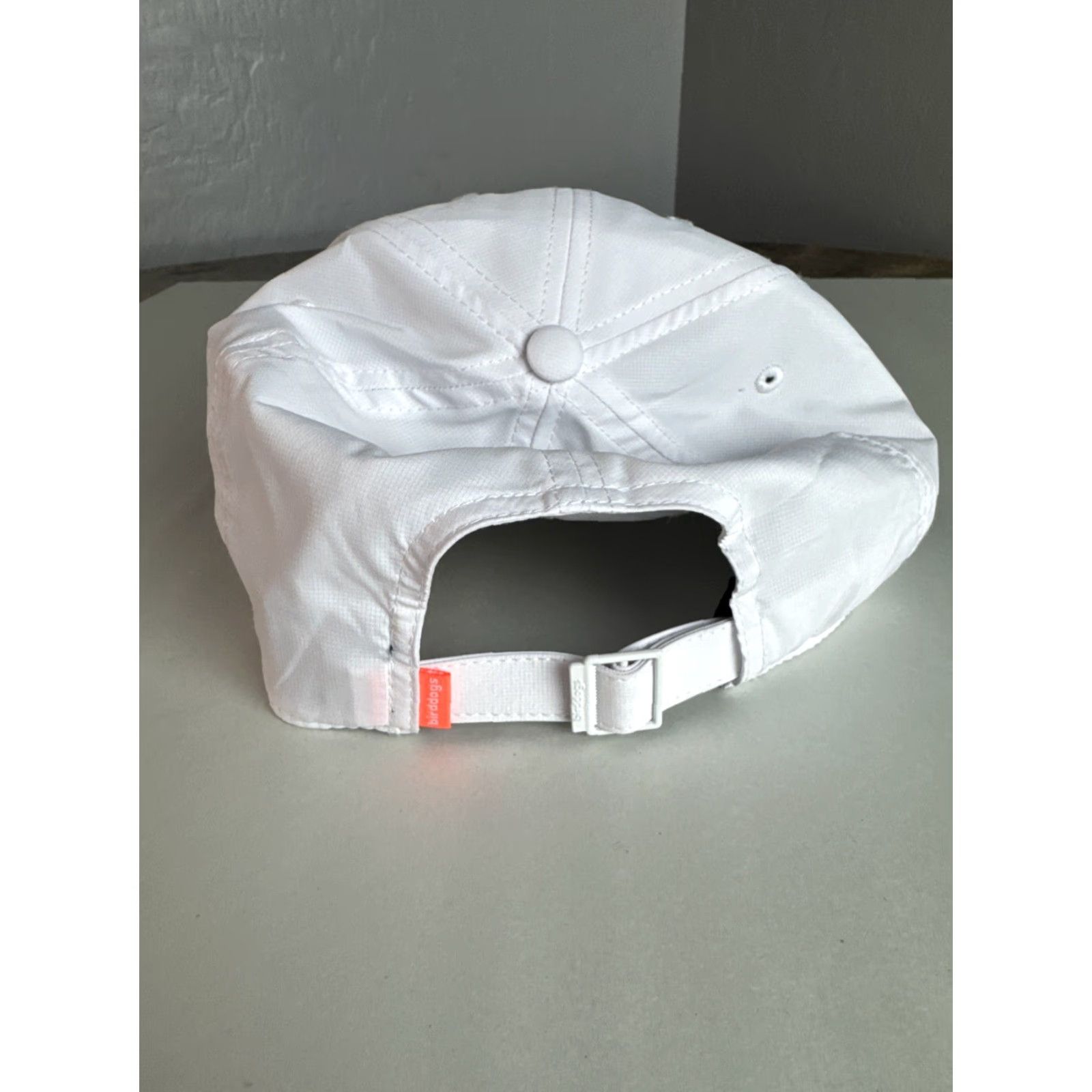 Big Dogs Bird Dogs Strapback Golf Hat Cap White Adjustable Men’s Birddogs EUC Hat Men One Size White Golf Bird Dogs Strapback Adjustable Cap Size ONE SIZE - 3 Thumbnail