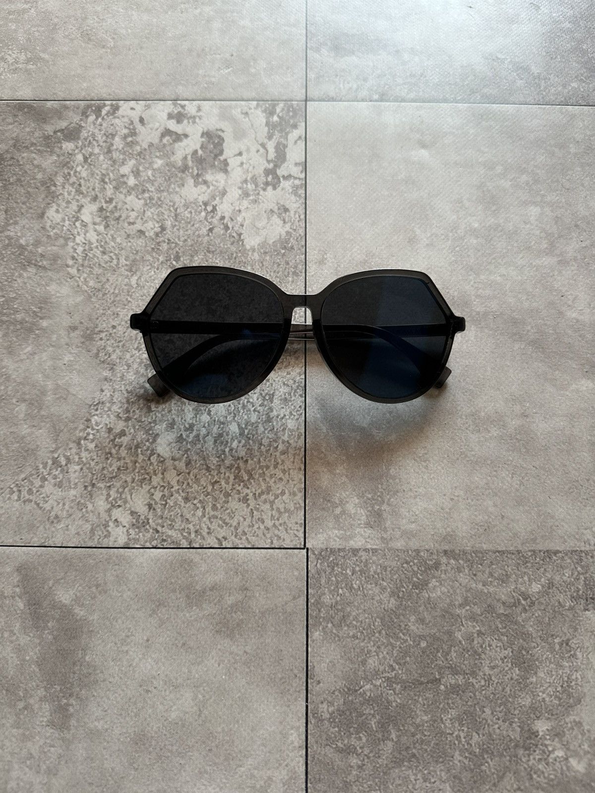 Fendi Fendi Roma Amor Sunglasses Blue Designer Sunglasses Size ONE SIZE - 1 Thumbnail