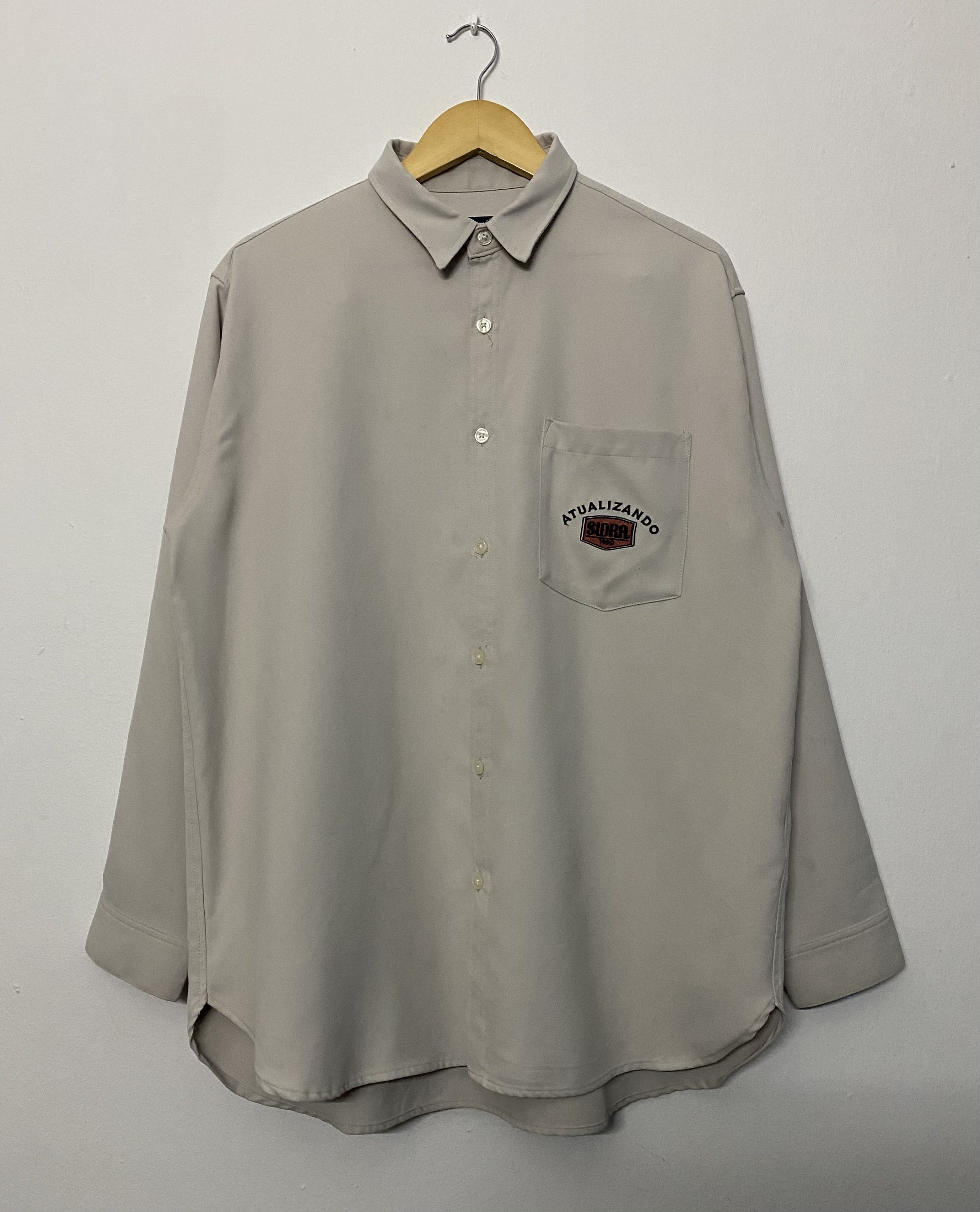 Japanese Brand Vintage Back Number "Atualizando" Embroidered Button Up Size US L / EU 52-54 / 3 - 2 Thumbnail