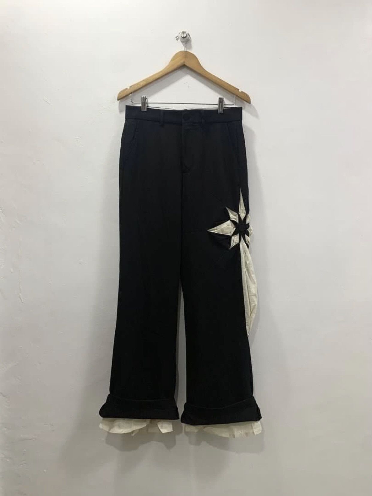 Kusikohc KUSIKOHC ORIGAMI FLOWER - FLARED PANTS Size US 30 / EU 46 - 3 Thumbnail