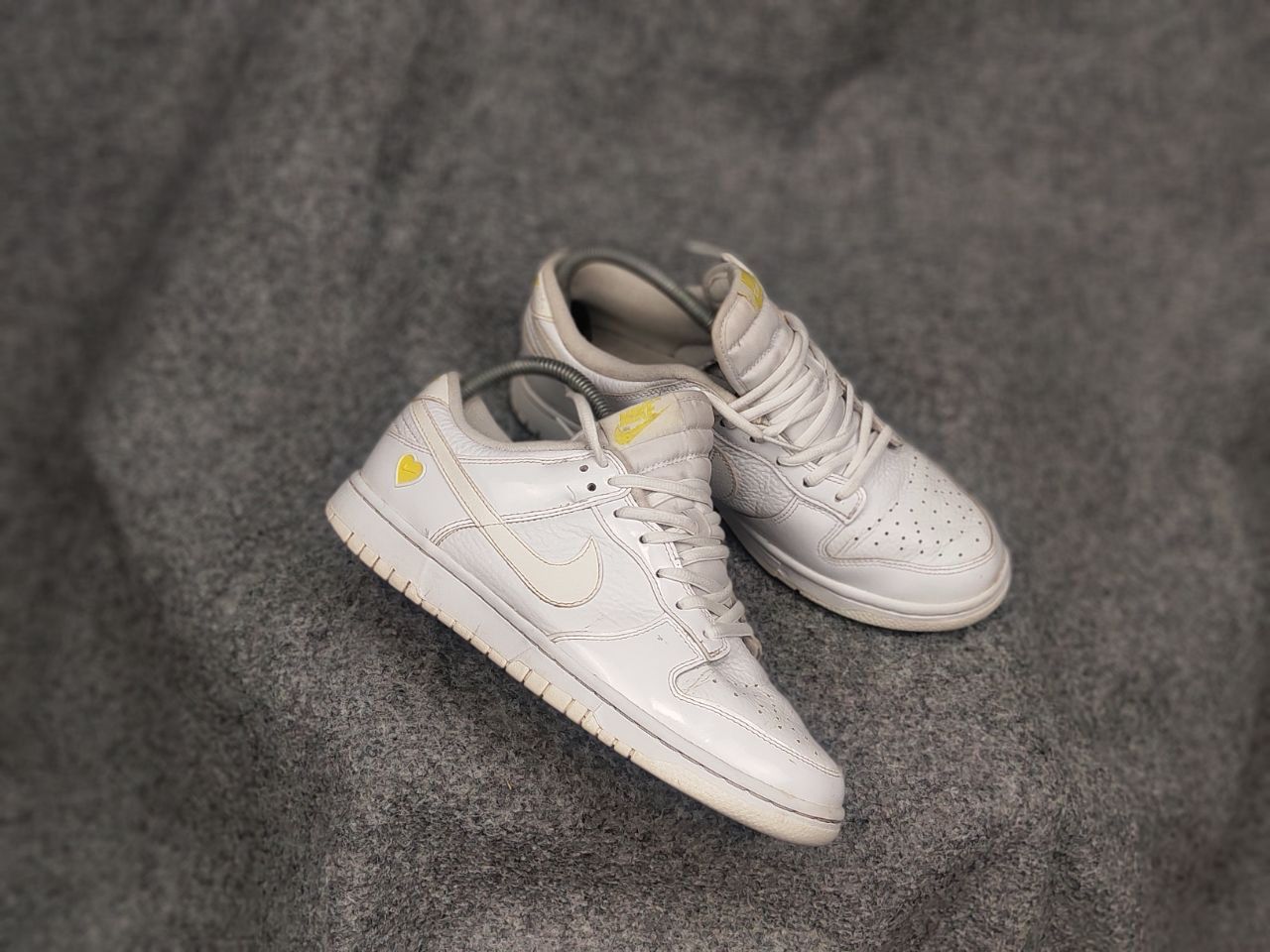 Nike Nike Dunk Low Valentines Yellow Heart Sneakers Vintage Shoes Size US 9 / IT 39 - 7 Thumbnail