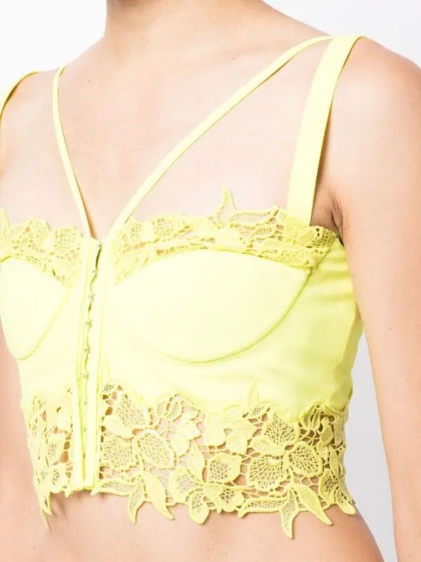 Versace o1y0226 Blouse in Yellow Size S / US 4 / IT 40 - 2 Thumbnail