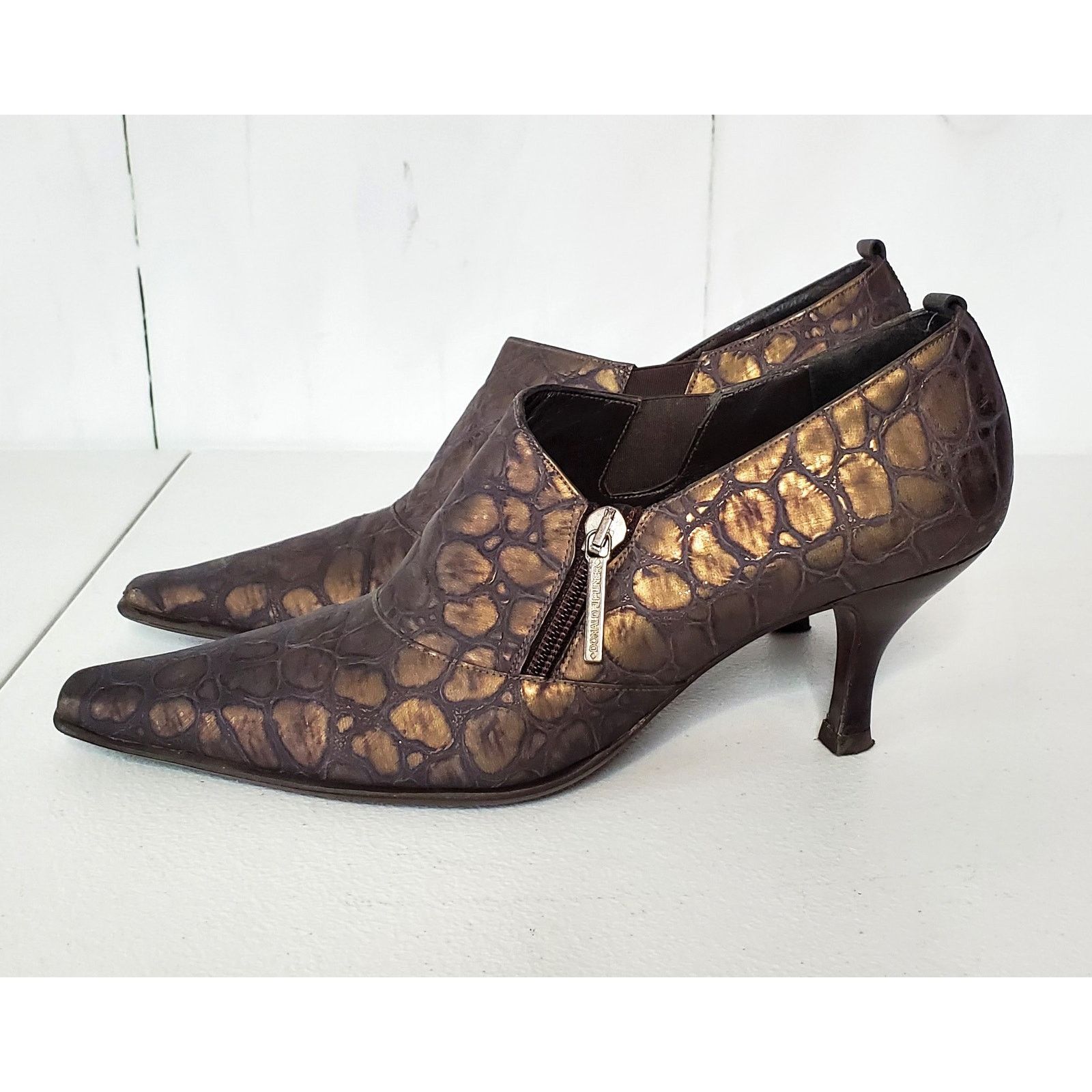 Donald Pliner Donald J Pliner Lexi Crocodile Embossed Leather Zip Booties Size US 7.5 / IT 37.5 - 9 Thumbnail