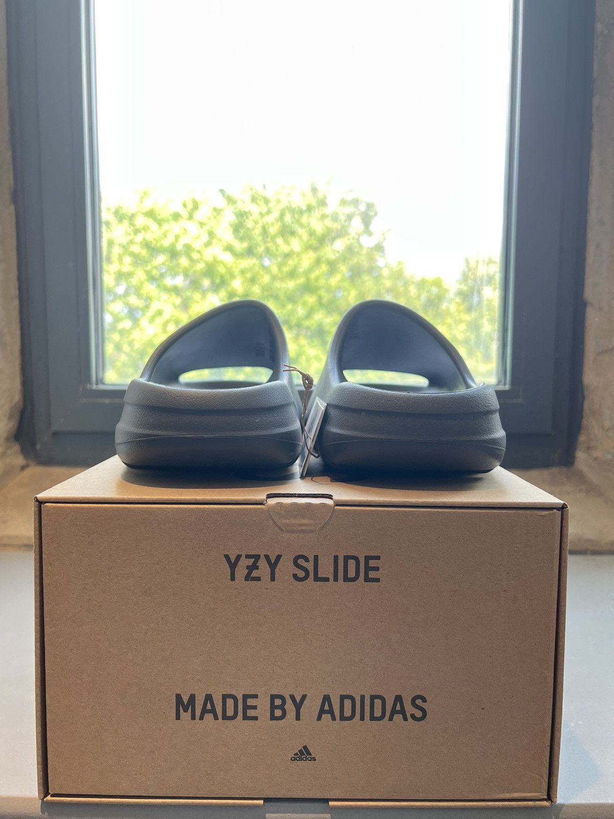 Adidas × Kanye West Adidas YEEZY slide Size US 8 / EU 41 - 4 Thumbnail