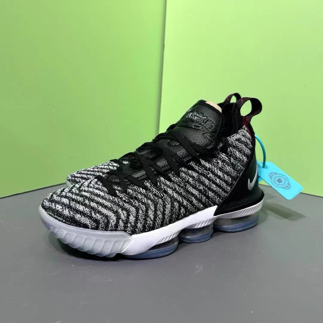 Nike Nike LeBron 16 Oreo Black White K15 Size US 9.5 / EU 42-43 - 1 Thumbnail