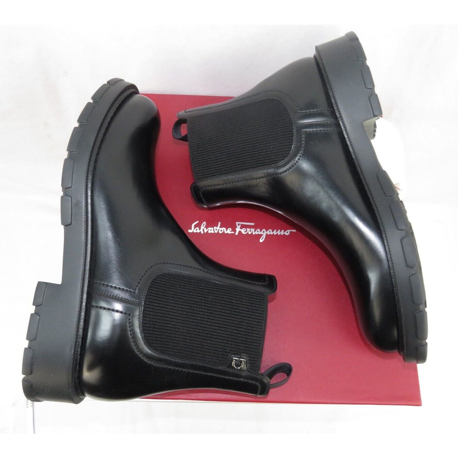 Salvatore Ferragamo IAGO BLACK LEATHER GANCINI PULL CHELSEA ANKLE BOOTS 11 E Size US 11 / EU 44 - 2 Thumbnail