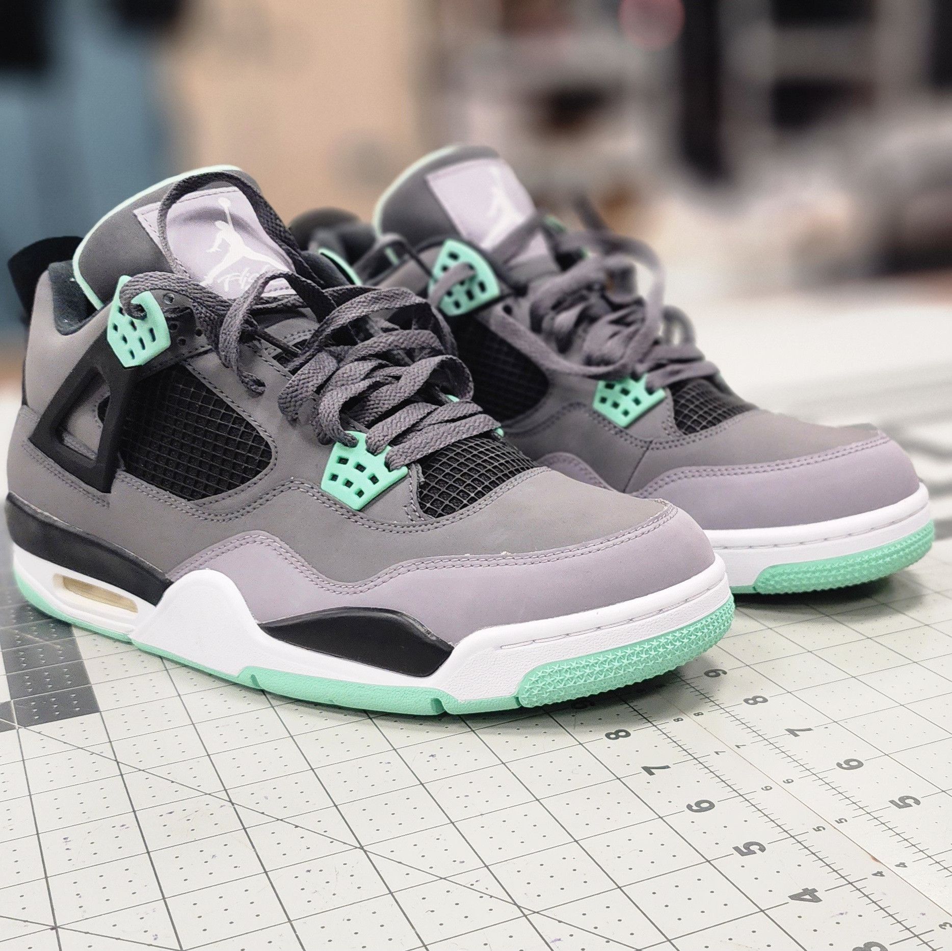 image of Air Jordan 4 Green Glow Shoes, Men's (Size 12)