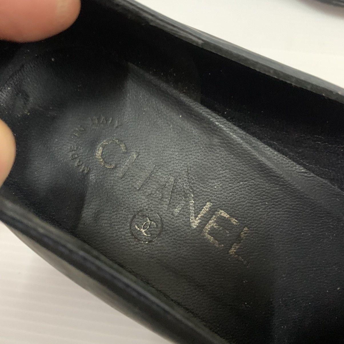 Chanel Chanel CC Logos Black Leather Shoes Pre-owned Size US 8 / IT 38 - 11 Thumbnail