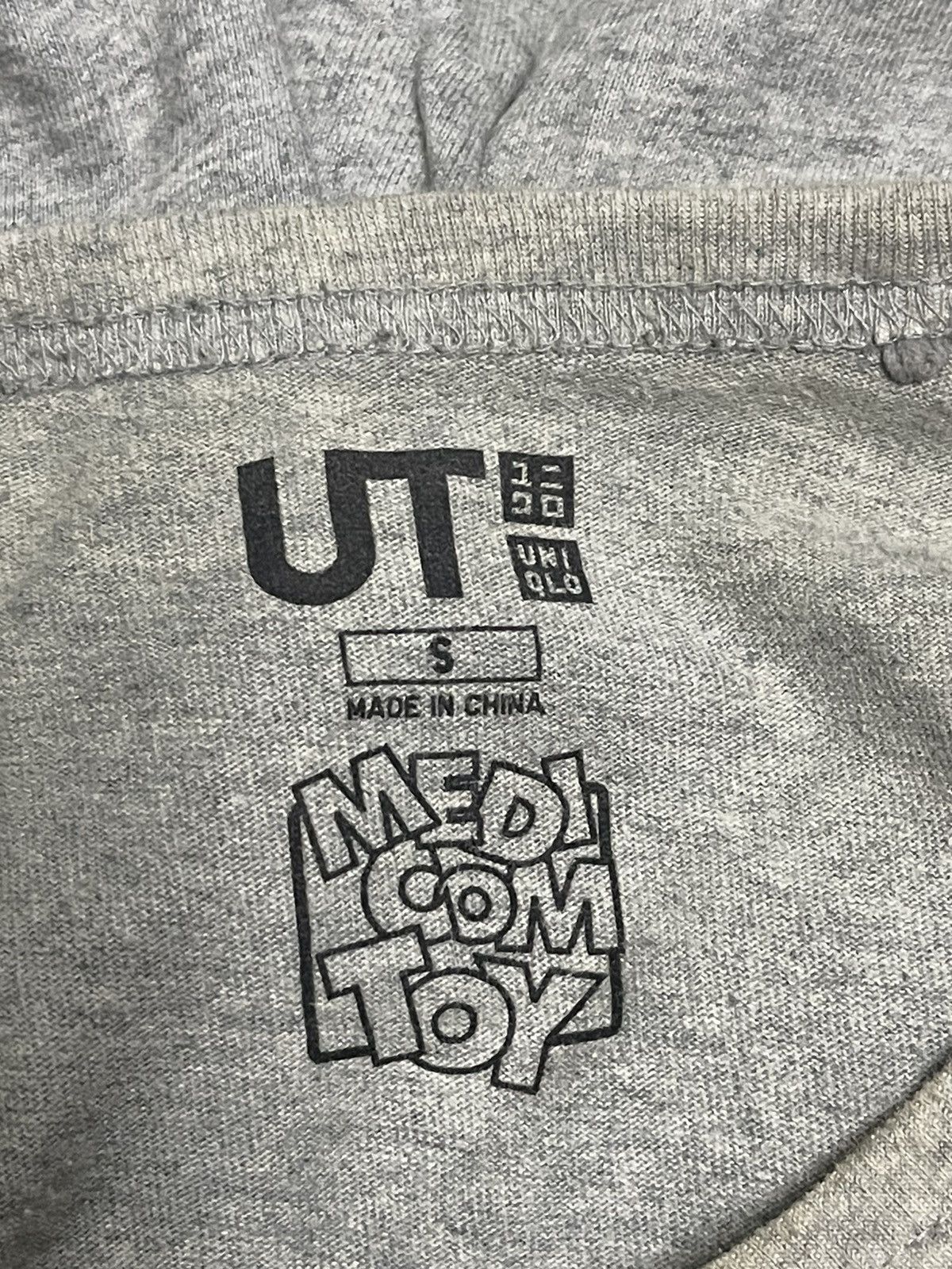 Medicom Toy Rare MEDICOM TOY BEARBRICK x Uniqlo Spell Out Shirt Size US S / EU 44-46 / 1 - 4 Thumbnail