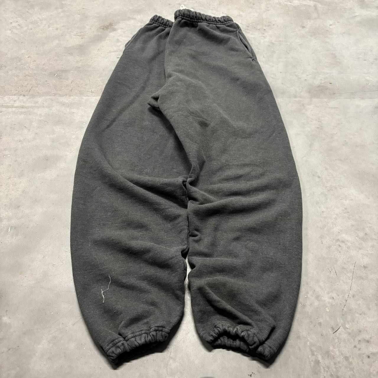 Russell Athletic × Vintage Crazy Vintage 90s Dark Grey Russell Essential Sweatpants! Size US 32 / EU 48 - 3 Thumbnail