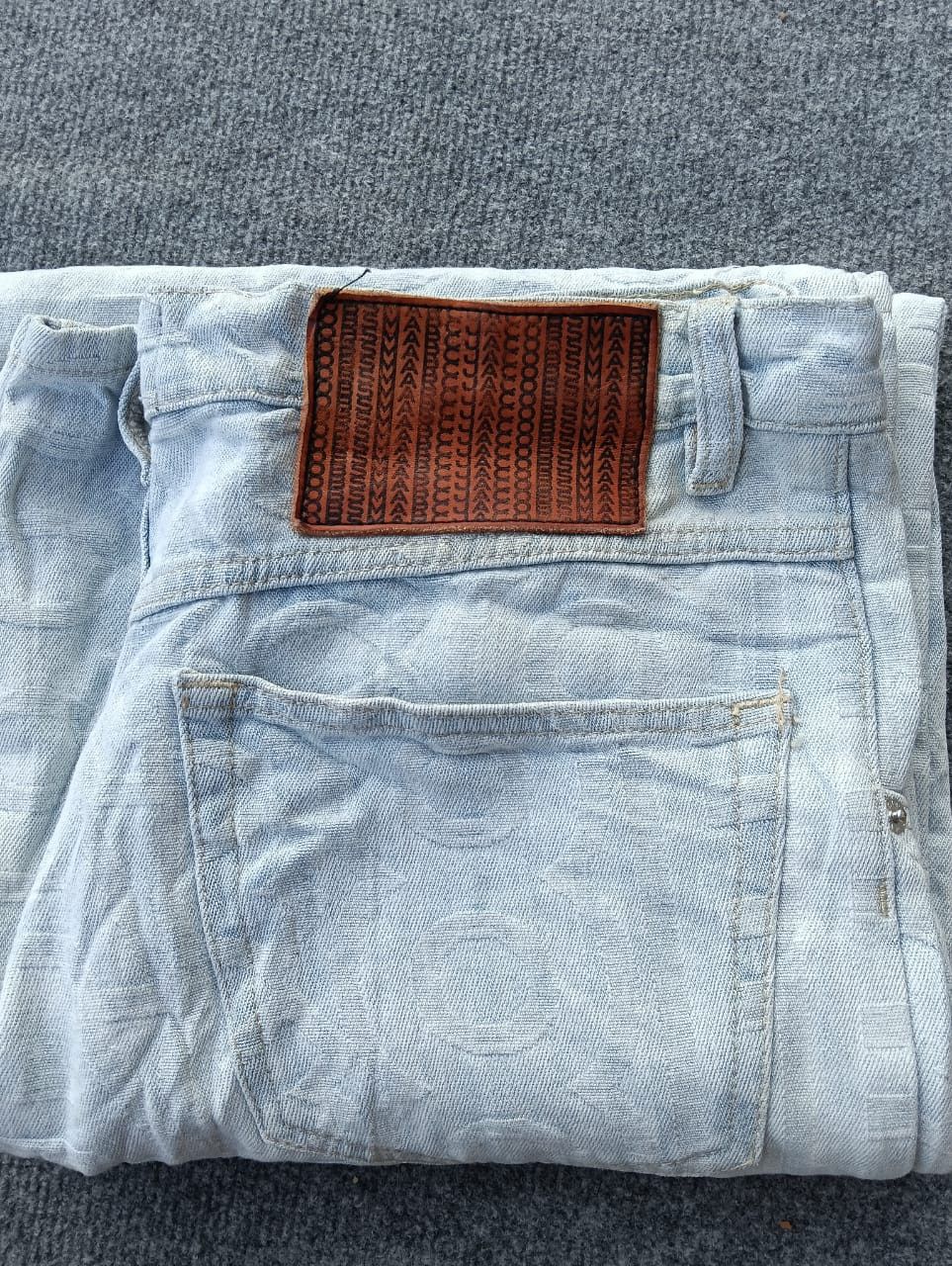 Marc Jacobs Baggy Marc Jacobs monogram jeans Light wash size Size US 32 / EU 48 - 15 Thumbnail