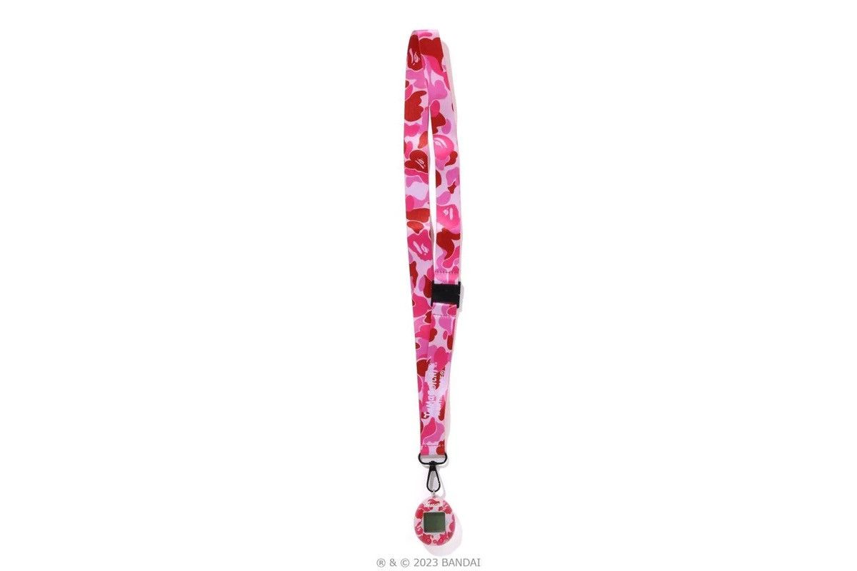 Bape BAPE x Tamagotchi Original Handheld Pink Camo Size ONE SIZE - 3 Thumbnail