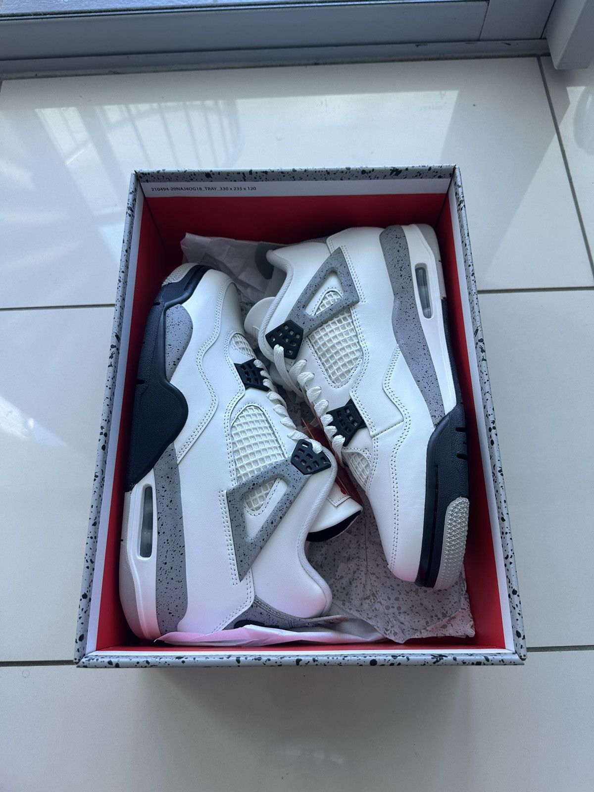 Jordan Brand J4 white cement Size US 9 / EU 42 - 2 Thumbnail