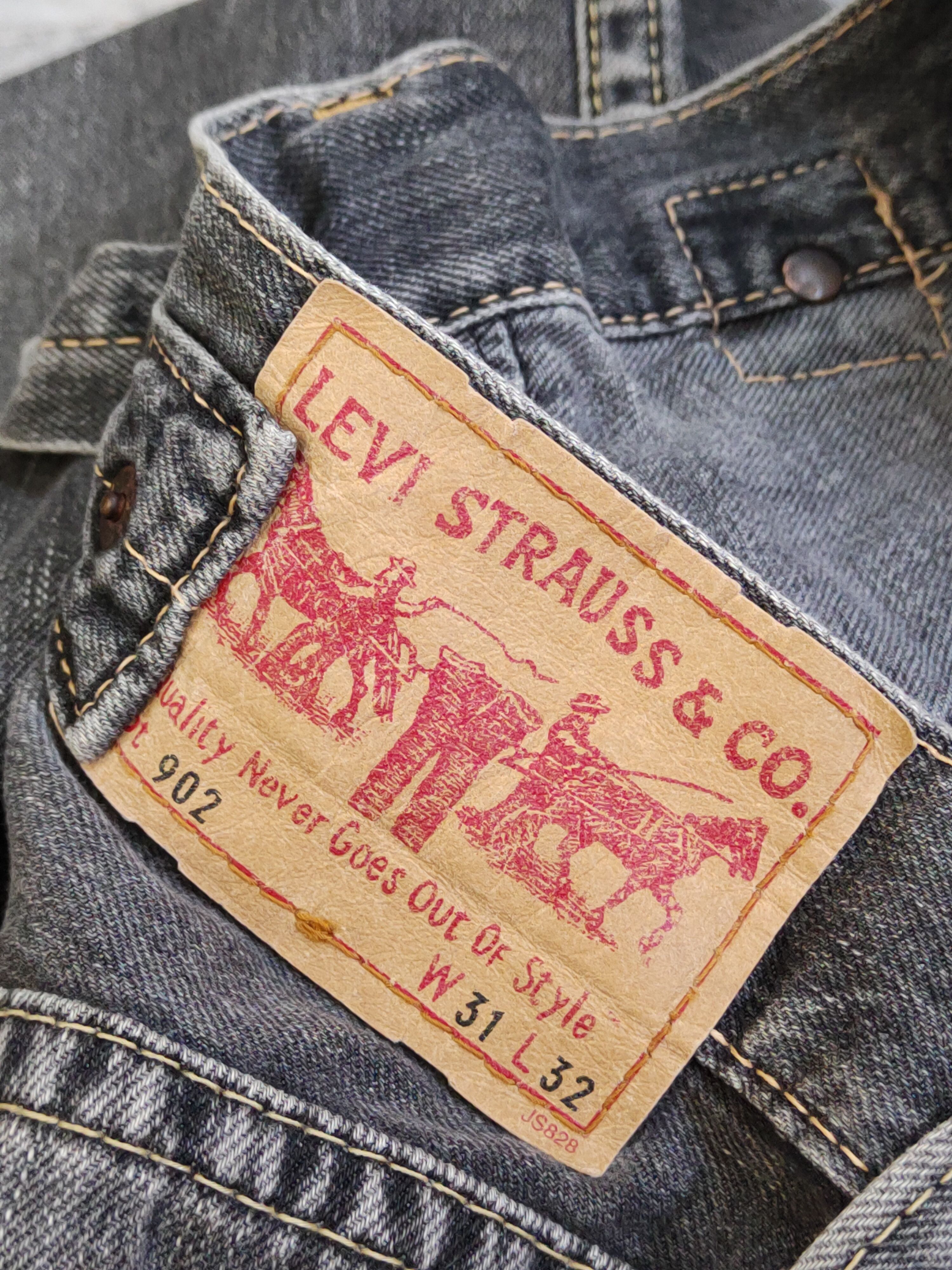 Levi's 902 Levi's Black Distressed Ripped denim Jeans #W1487 Size US 32 / EU 48 - 15 Thumbnail