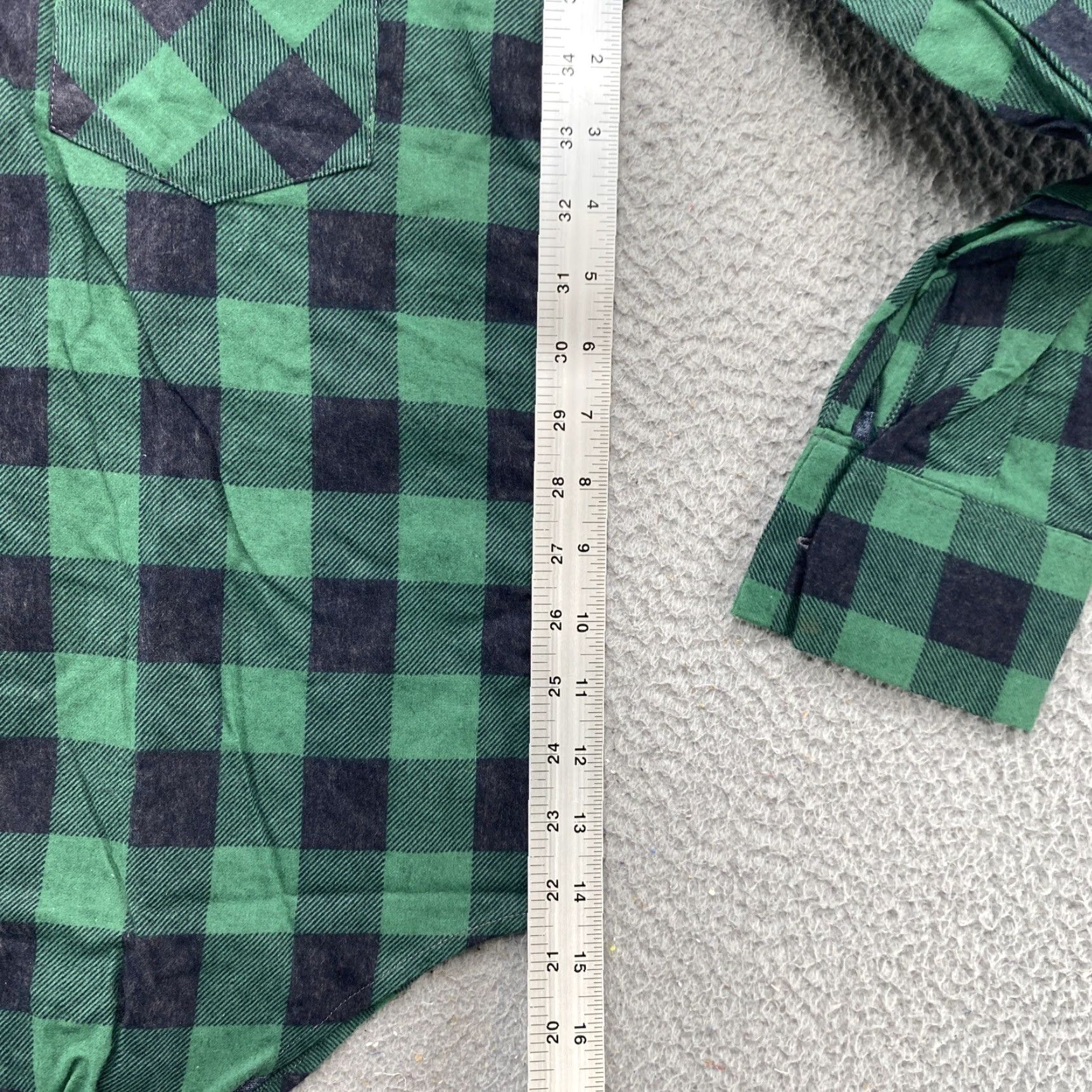Vintage VINTAGE Coleman Plaid Button-Up Long Sleeve Shirt Mens Size S Green NWOT Size US S / EU 44-46 / 1 - 5 Thumbnail