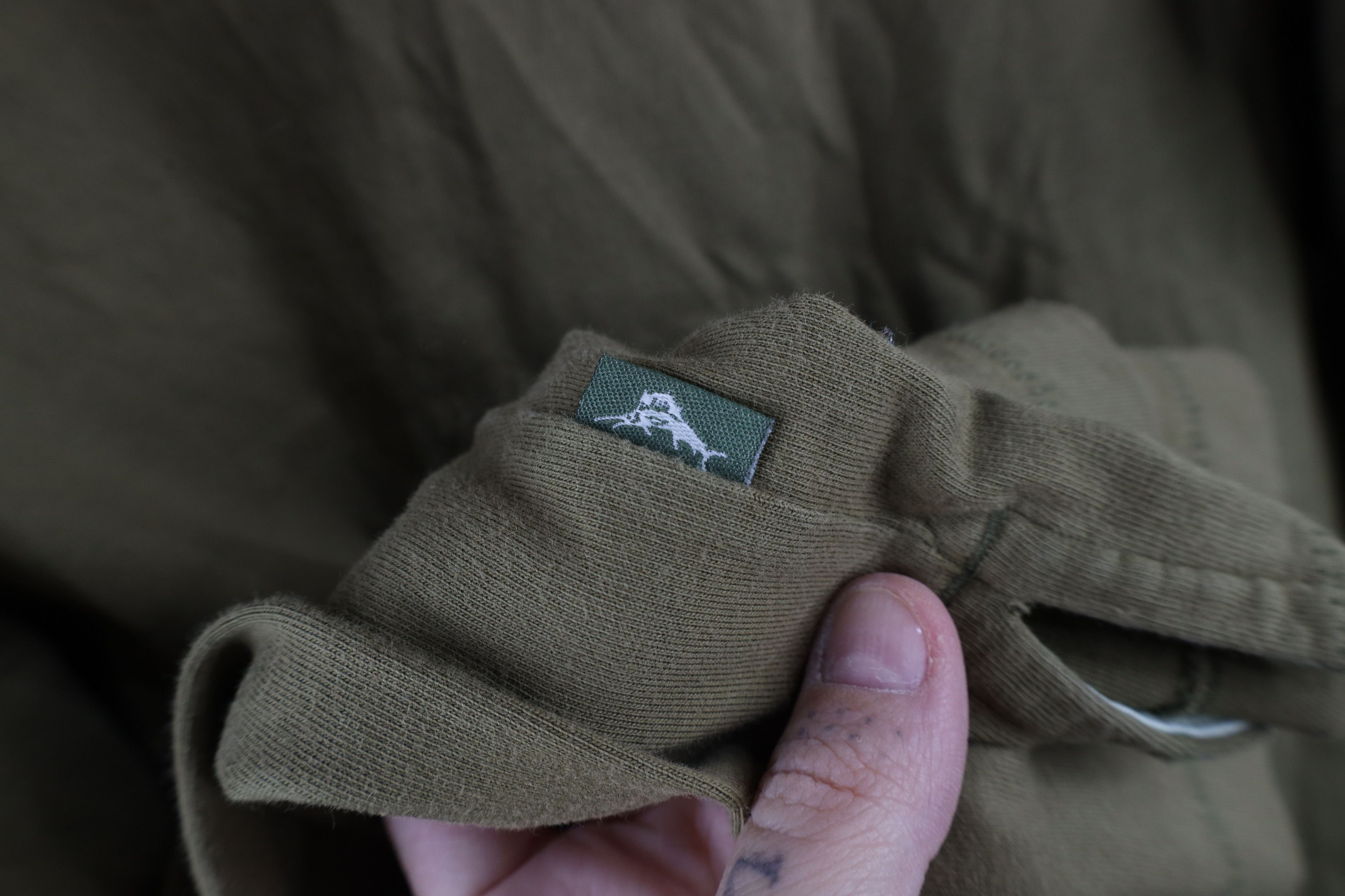 Tommy Bahama × Vintage Tommy Bahama Relax Logo Long Sleeve Pocket T-Shirt Olive Size US XL / EU 56 / 4 - 11 Thumbnail