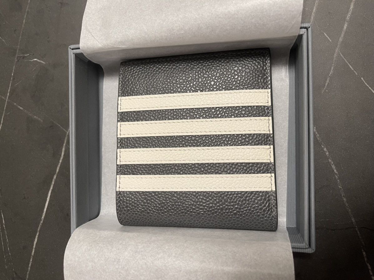 Thom Browne Thom Browne billfold with 4bar Size ONE SIZE - 1 Thumbnail
