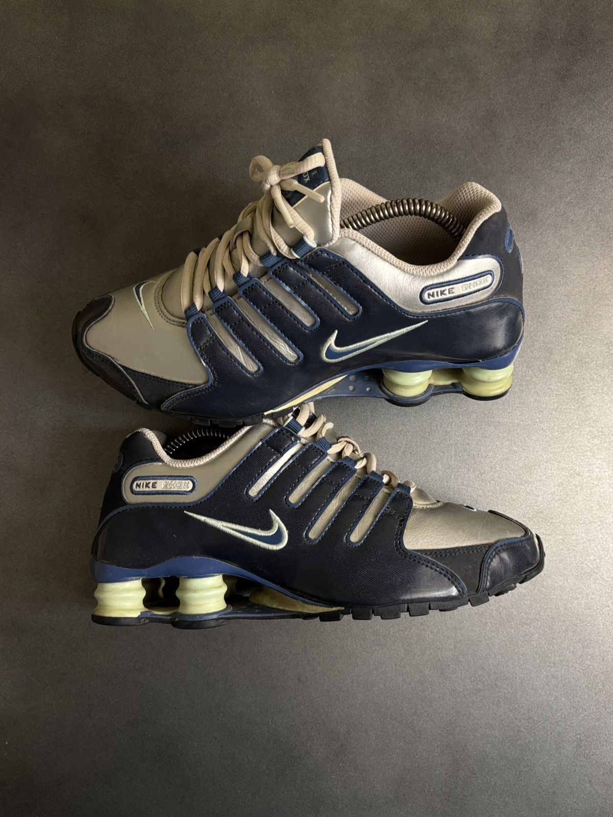 Nike 2009 Nike Shox NZ SL 2000s Patent Leather R4 Y2K 366571-041 Size US 7 / IT 37 - 2 Thumbnail