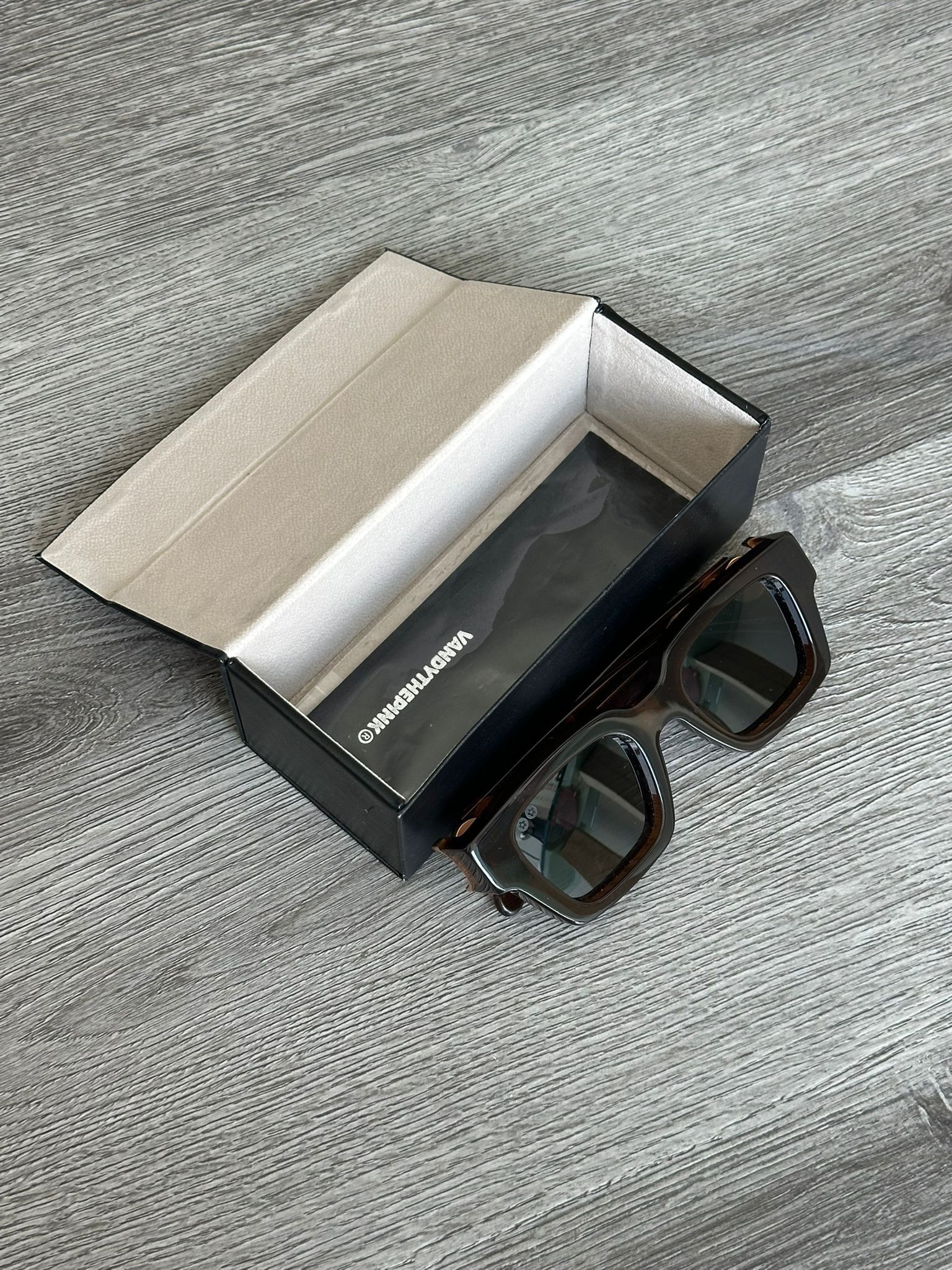 Vandy The Pink Vandy The Pink Brown Sunglasses Size ONE SIZE - 4 Thumbnail