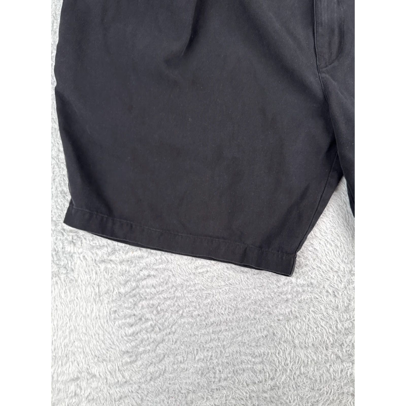 Tommy Bahama Tommy Bahama Shorts Mens Bermuda 42 Black Silk Pleated Beach Vacation 42x9 Size US 42 / EU 58 - 3 Thumbnail
