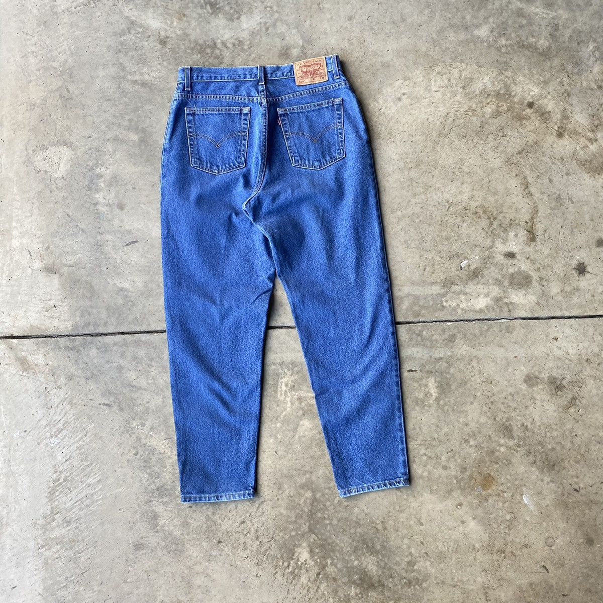 Vintage 90s y2k Levi’s 550 denim jeans 100% cotton red tab
