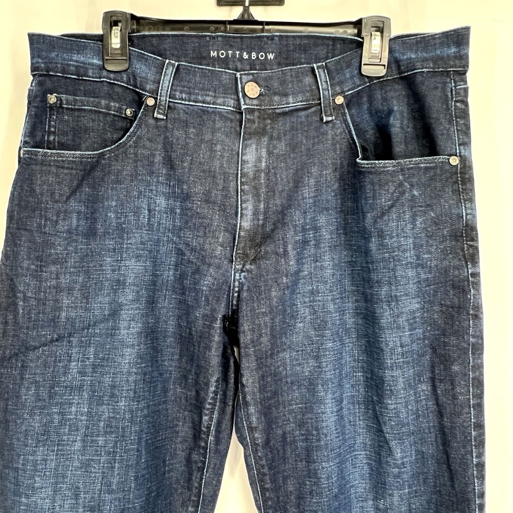 Mott & Bow Mott & Bow Jeans Men 38x30 Straight Blue Denim Cotton Stretch 5-Pocket Regular Rise Mid-Blue Logo Embroidered Zip Button Closure Vintage No Size US 38 / EU 54 - 2 Thumbnail