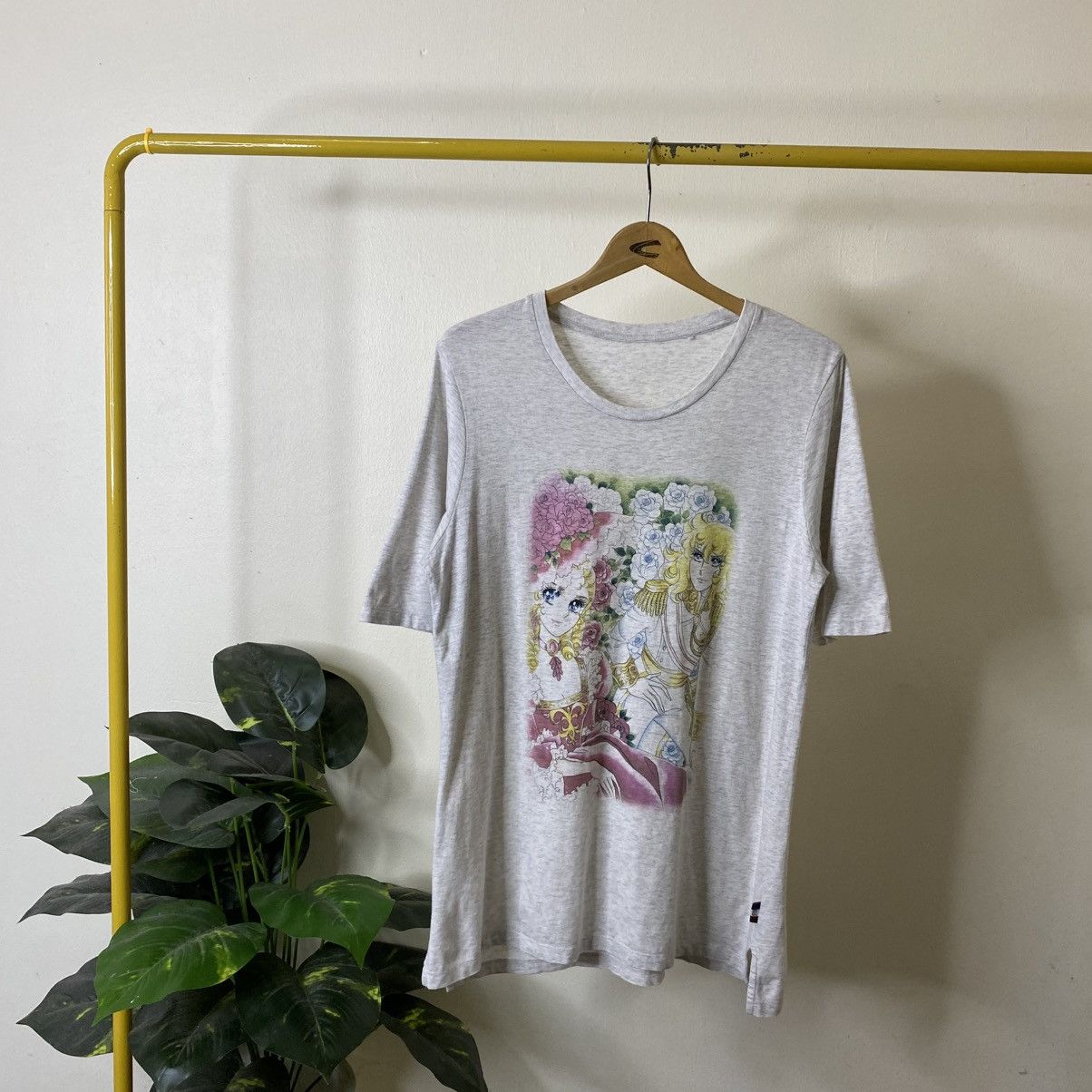 Anime Uniqlo UT Manga Meries The Rose of Versailles Tee Size US M / EU 48-50 / 2 - 1 Thumbnail