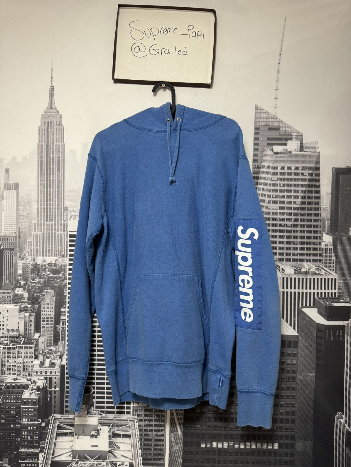 Supreme Supreme Sleeve Patch Hoodie SS17 SZ Medium Royal 🔥 Size US M / EU 48-50 / 2 - 1 Thumbnail