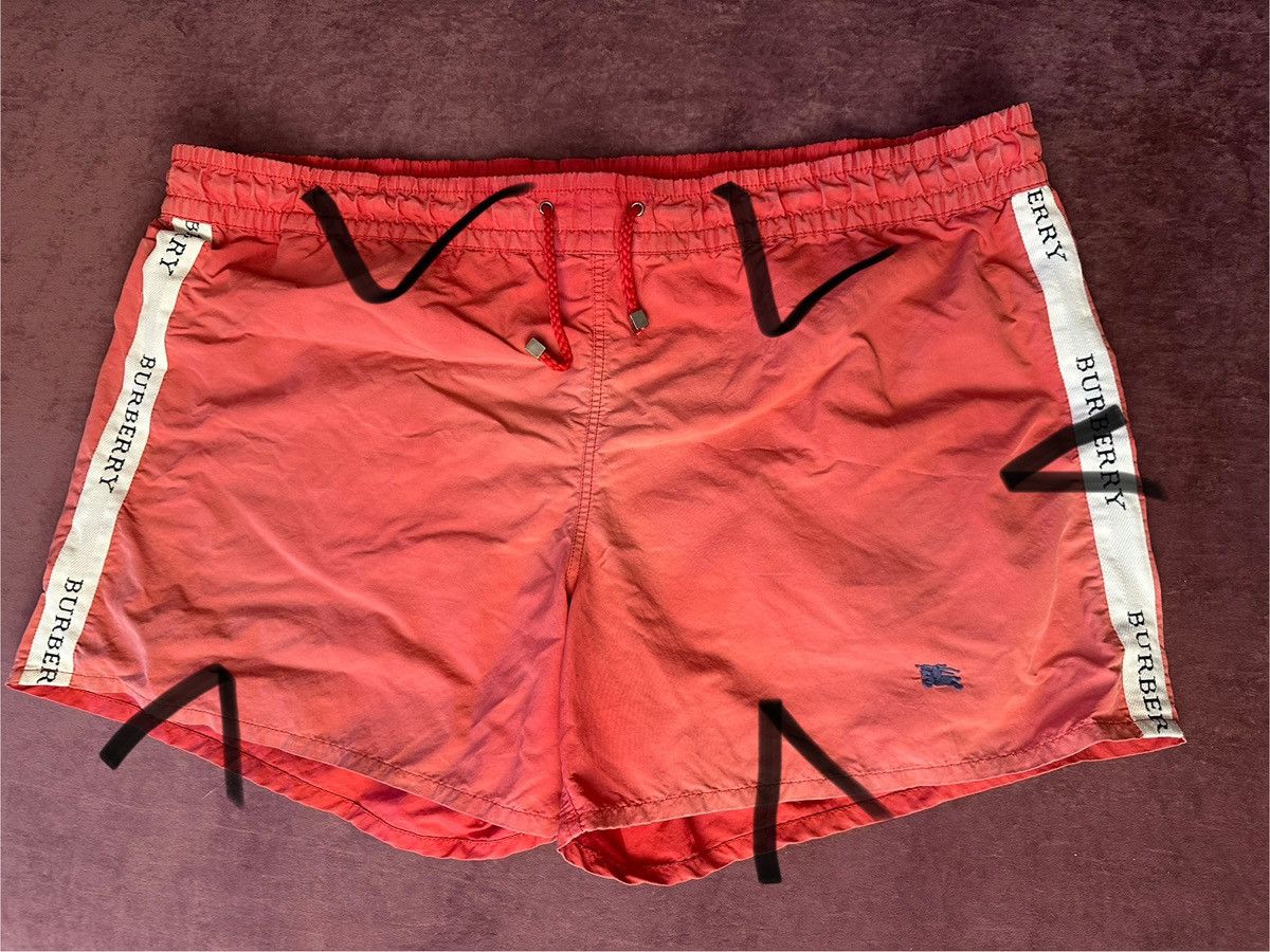Burberry Burberry shorts size 2XL red vintage Size US 42 / EU 58 - 9 Thumbnail