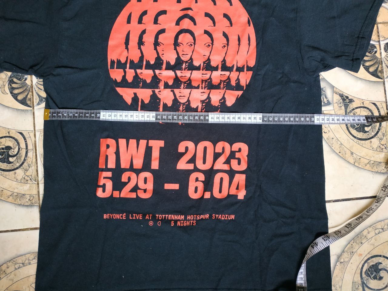 Beyonce Beyonce Renaissance Tour London Has A Problem Tee L Size US L / EU 52-54 / 3 - 17 Thumbnail