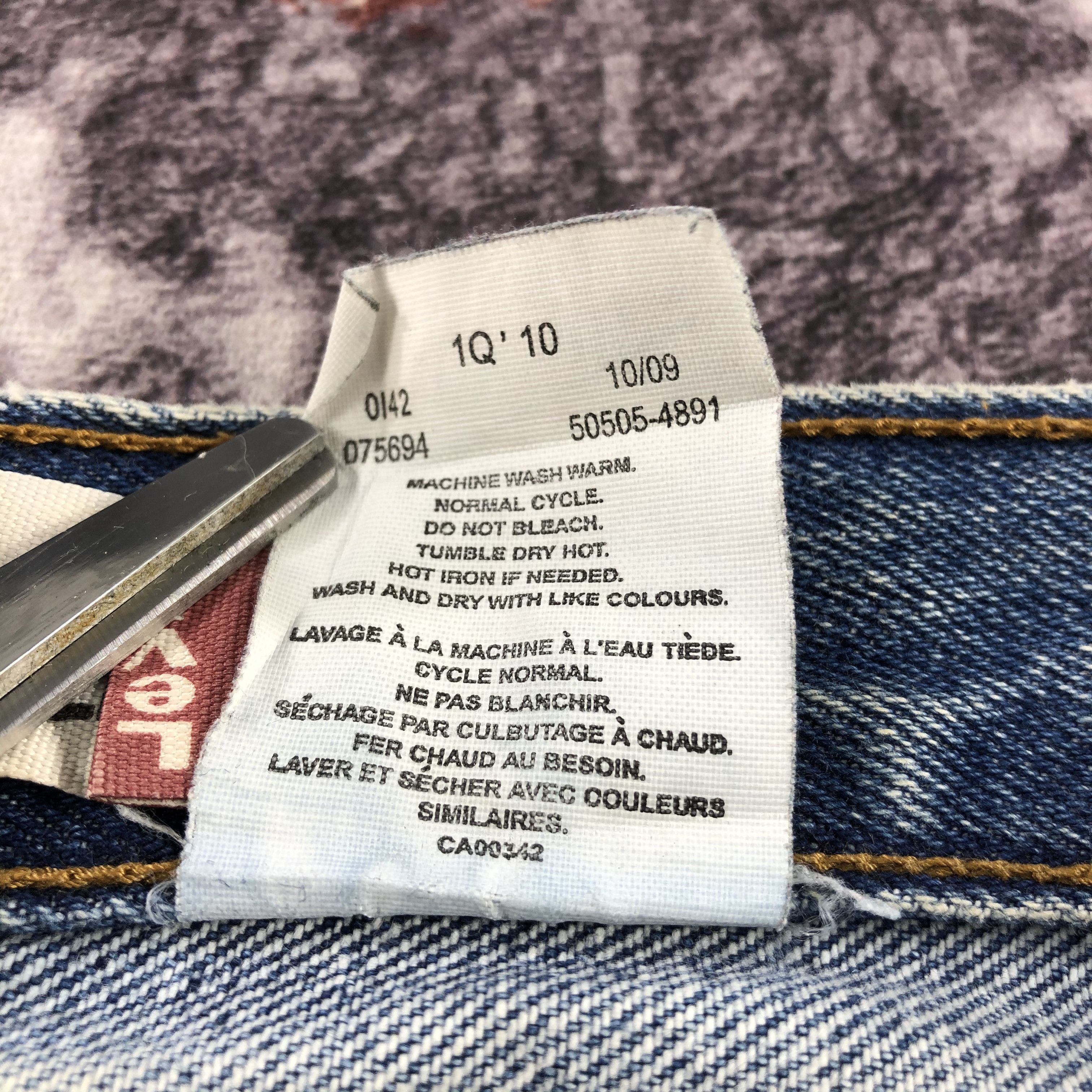 Levi's × Vintage Vintage Blue Wash Levis 505 Jeans-JM2819 Size US 30 / EU 46 - 12 Thumbnail