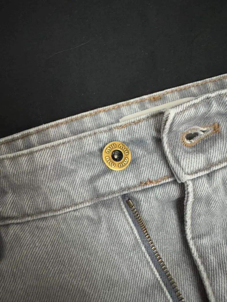 Miu Miu Miu Miu 25 Damage effect of washed jeans trouser legs Size 25" / US 0 / IT 36 - 4 Thumbnail