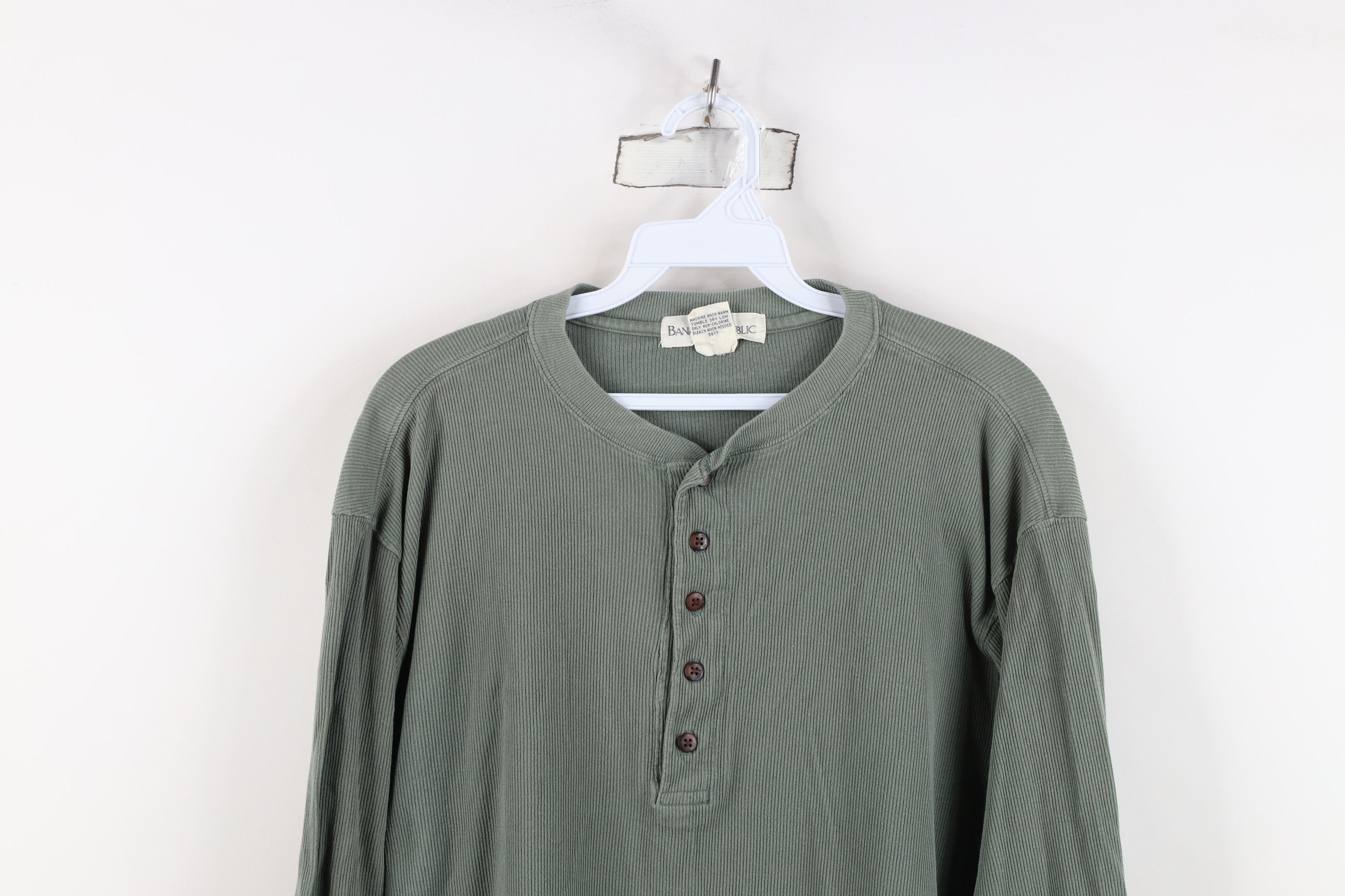 Banana Republic Vintage 90s Banana Republic Knit Long Sleeve Henley T-Shirt Size US L / EU 52-54 / 3 - 2 Thumbnail