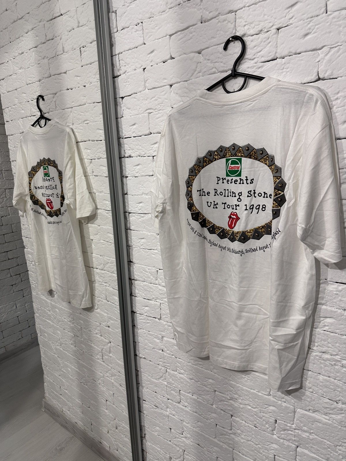 The Rolling Stones The Rolling Stones UK Tour 1998 Vintage T-Shirt – Size XL Size US XL / EU 56 / 4 - 10 Thumbnail