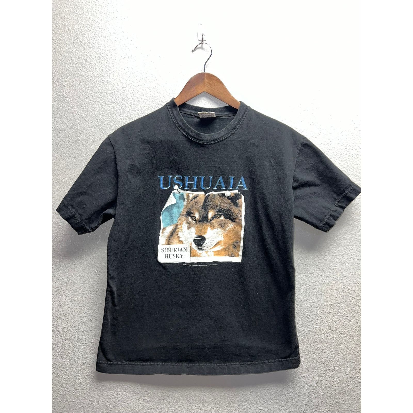 Vintage Vintage Womens Husky Dog Shirt Siberian Husky Black Tee L Size L / US 10 / IT 46 - 1 Thumbnail